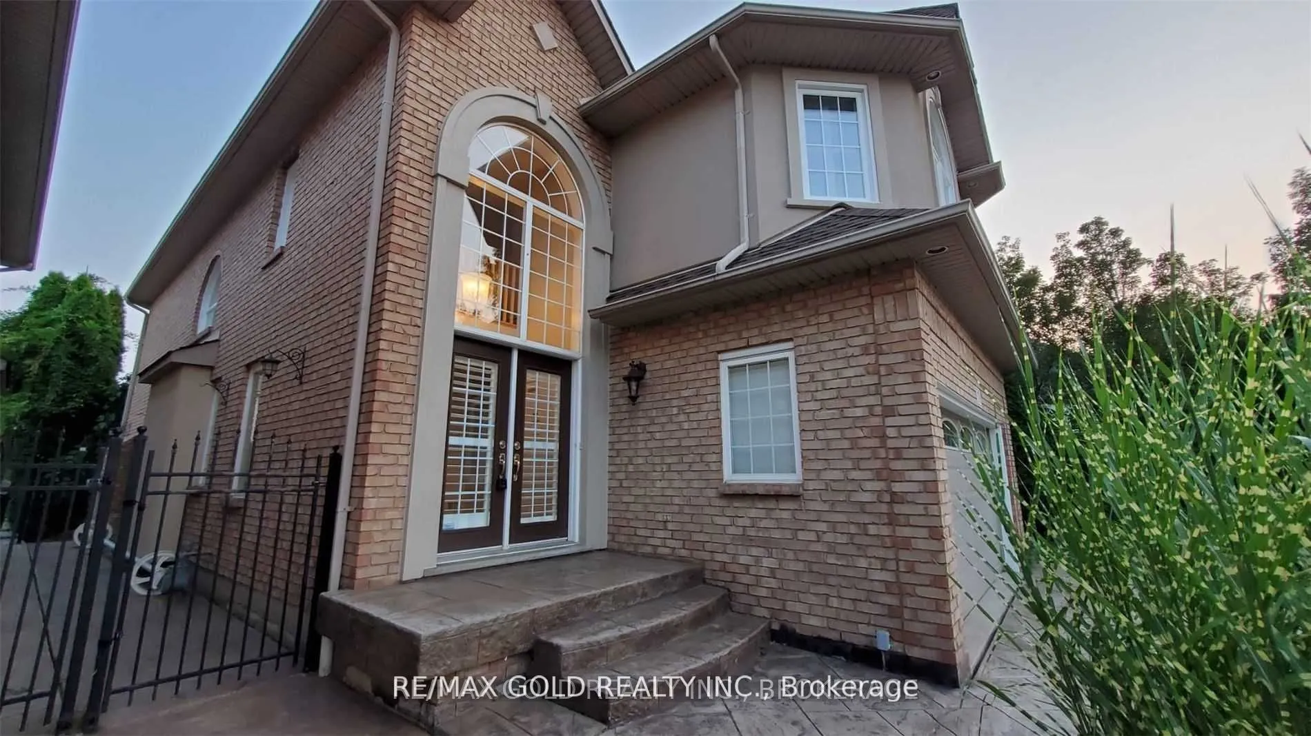 79 Surrey Drive