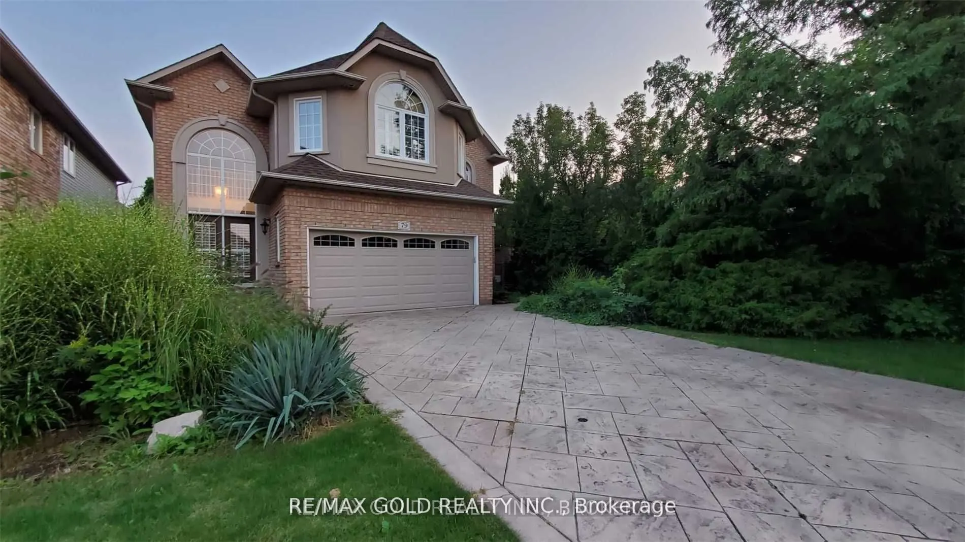 79 Surrey Drive