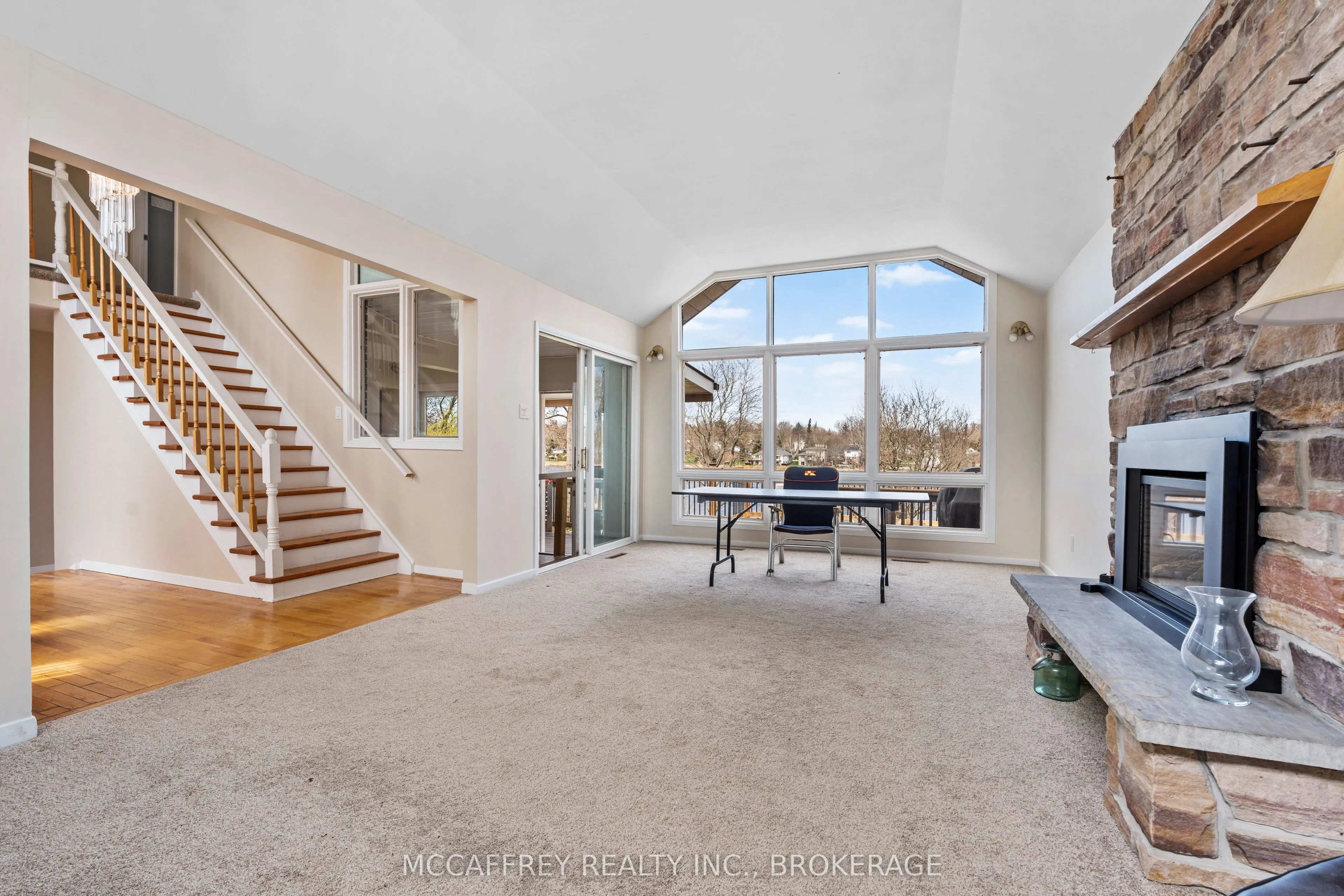 79 River Road