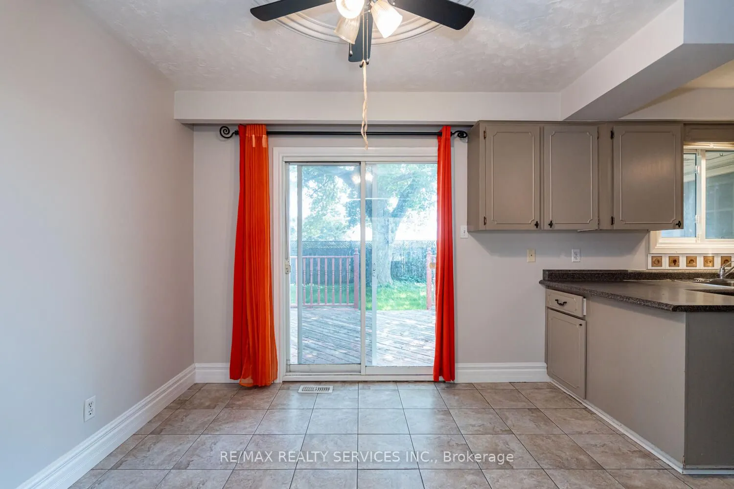 285 Thorncrest Drive