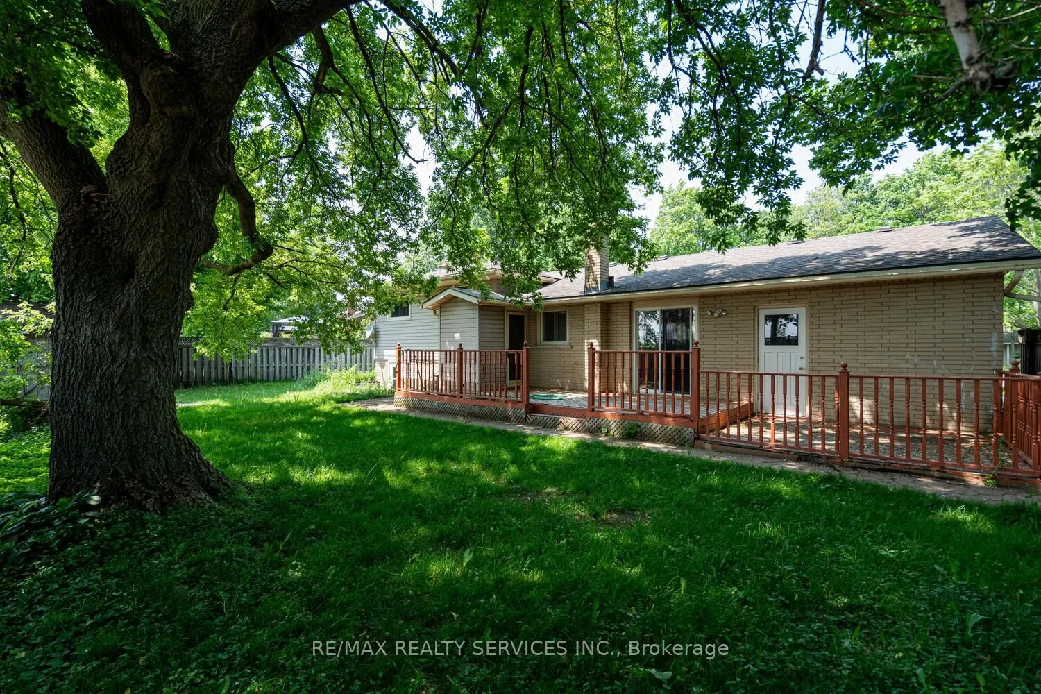 285 Thorncrest Drive