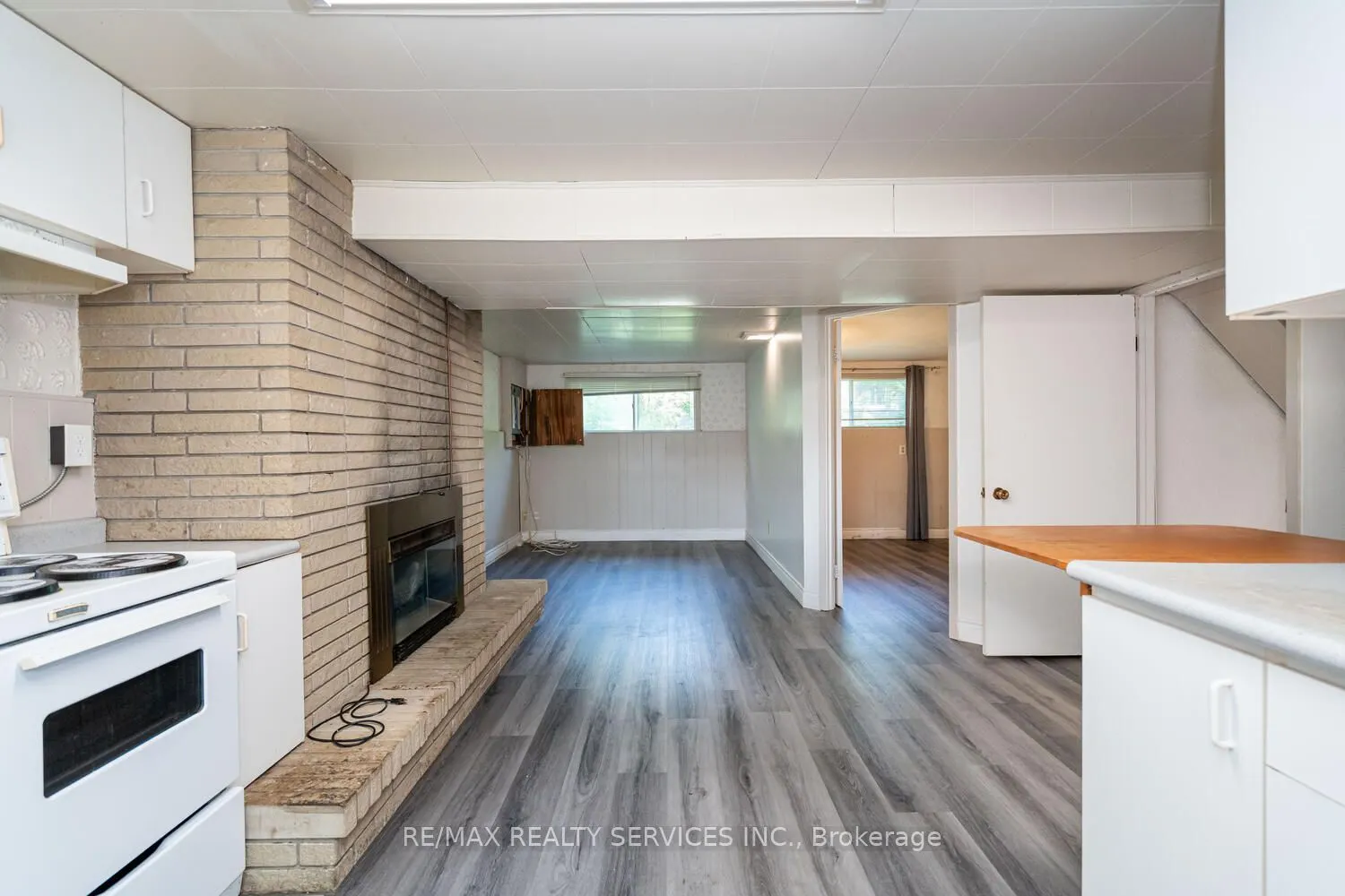 285 Thorncrest Drive