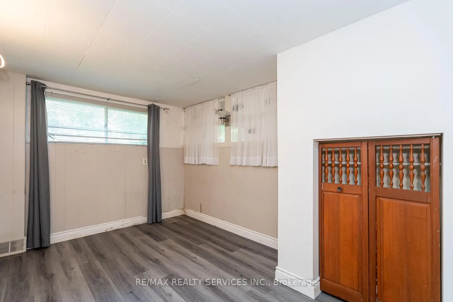 285 Thorncrest Drive