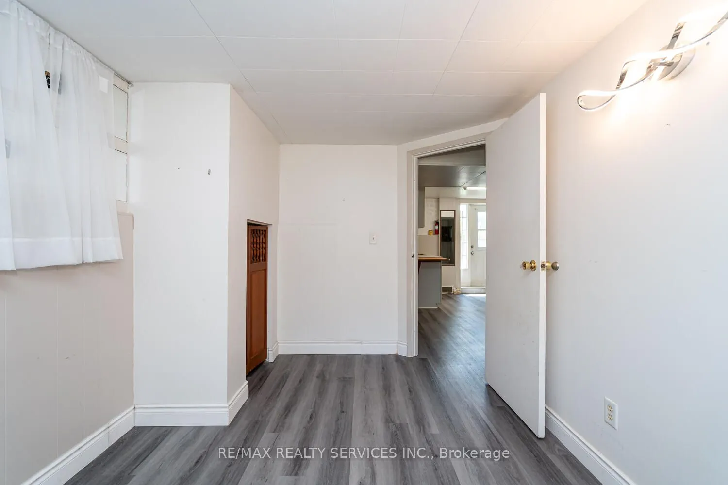 285 Thorncrest Drive