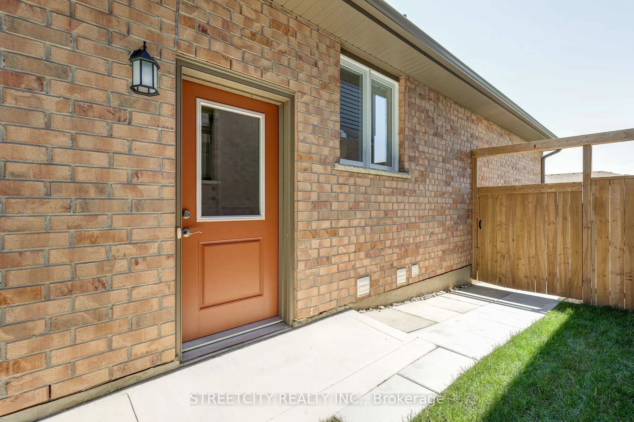 70 Acorn Trail