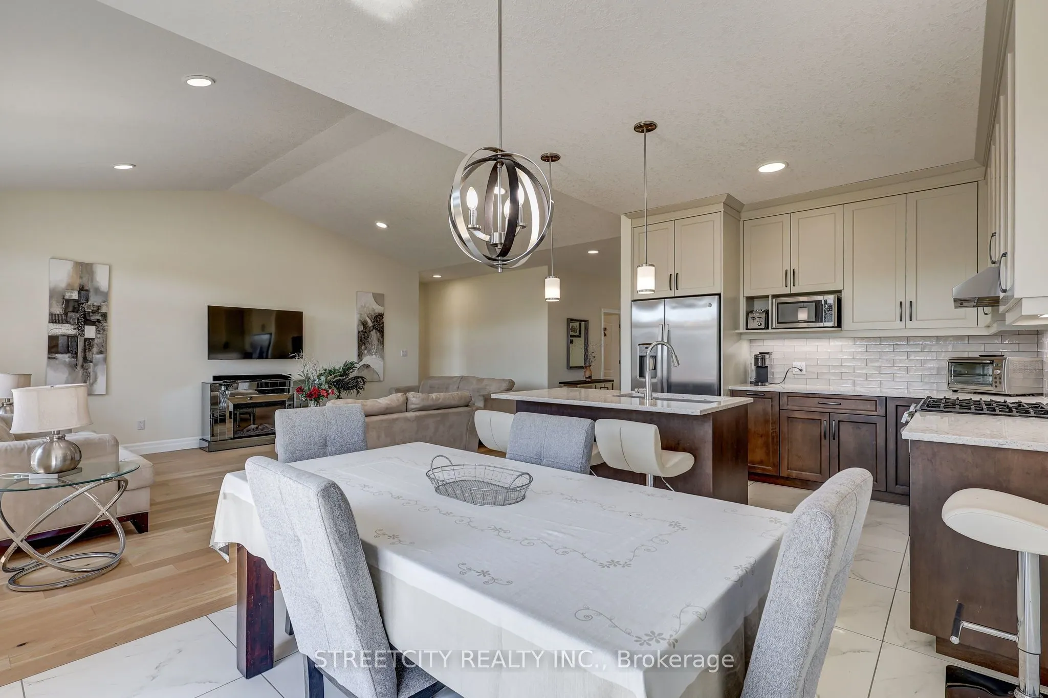 70 Acorn Trail