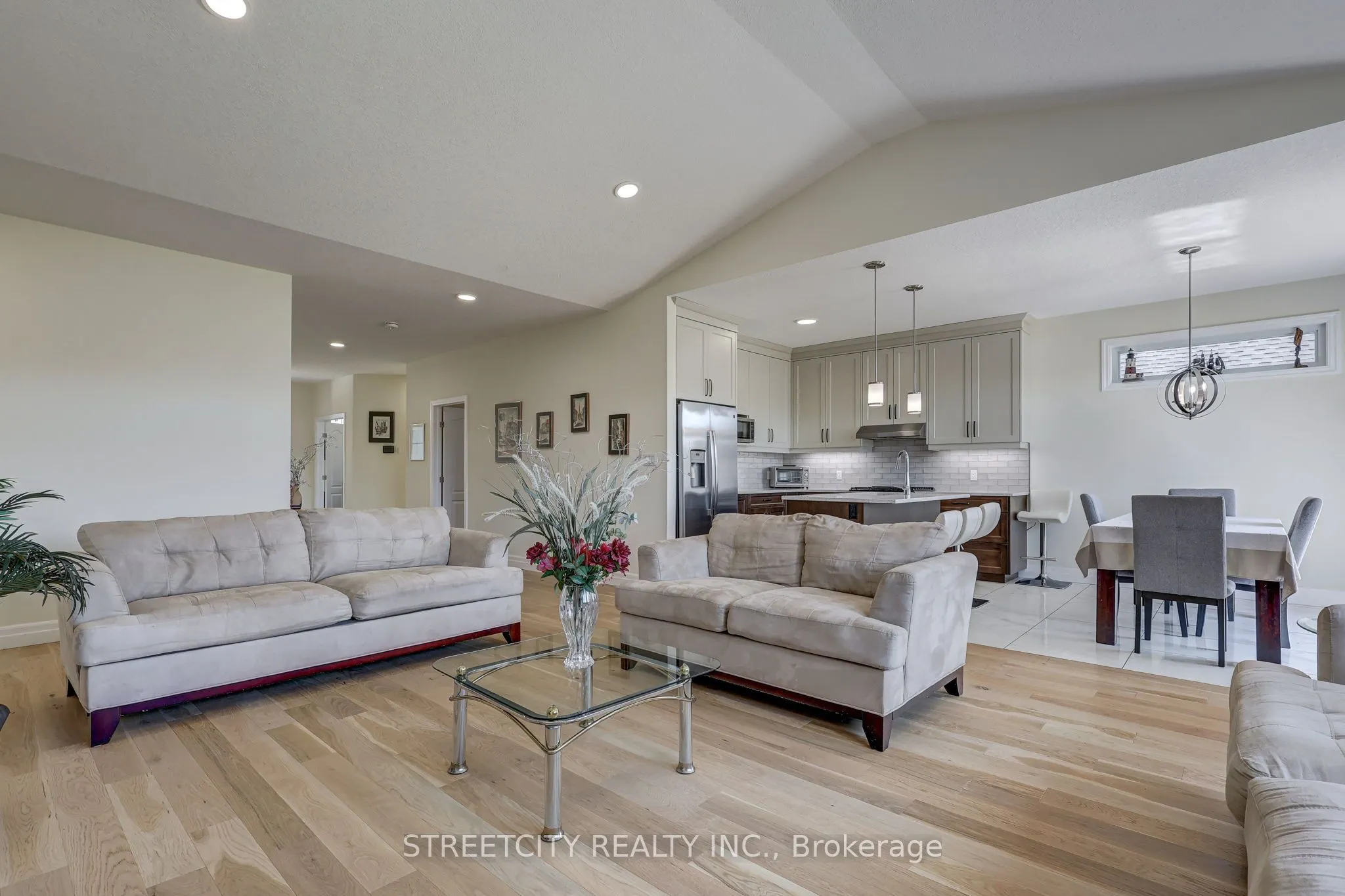 70 Acorn Trail