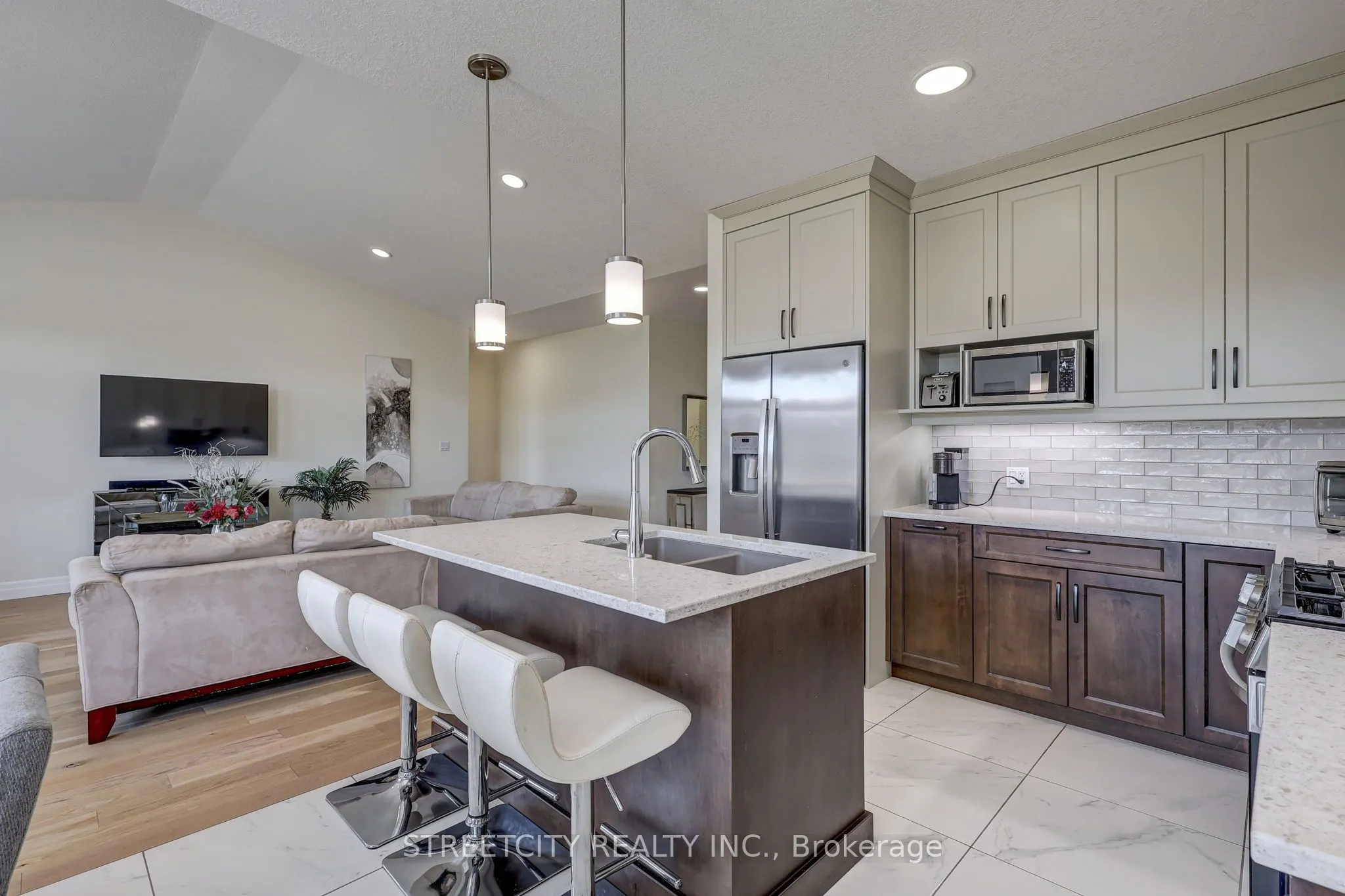 70 Acorn Trail
