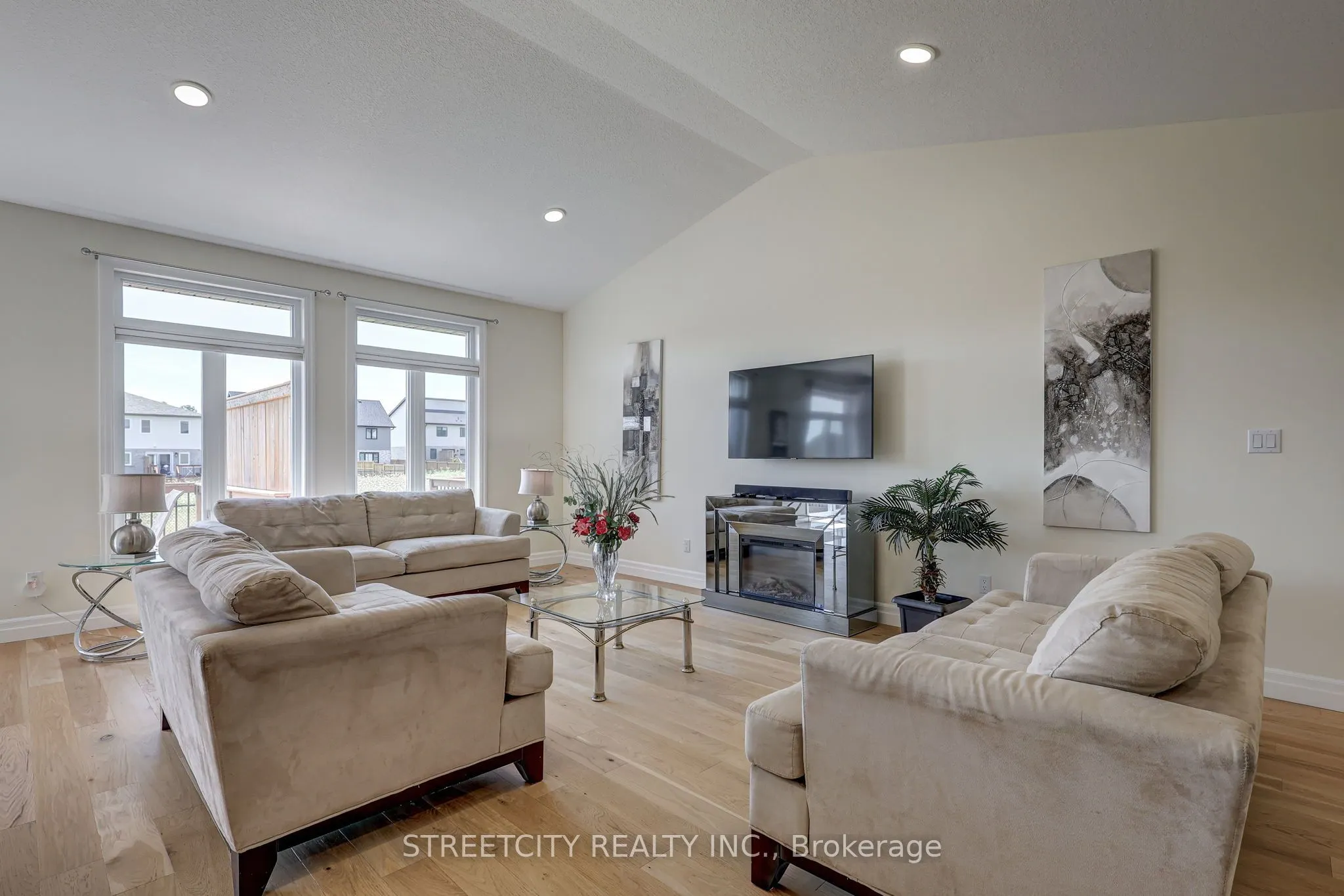 70 Acorn Trail
