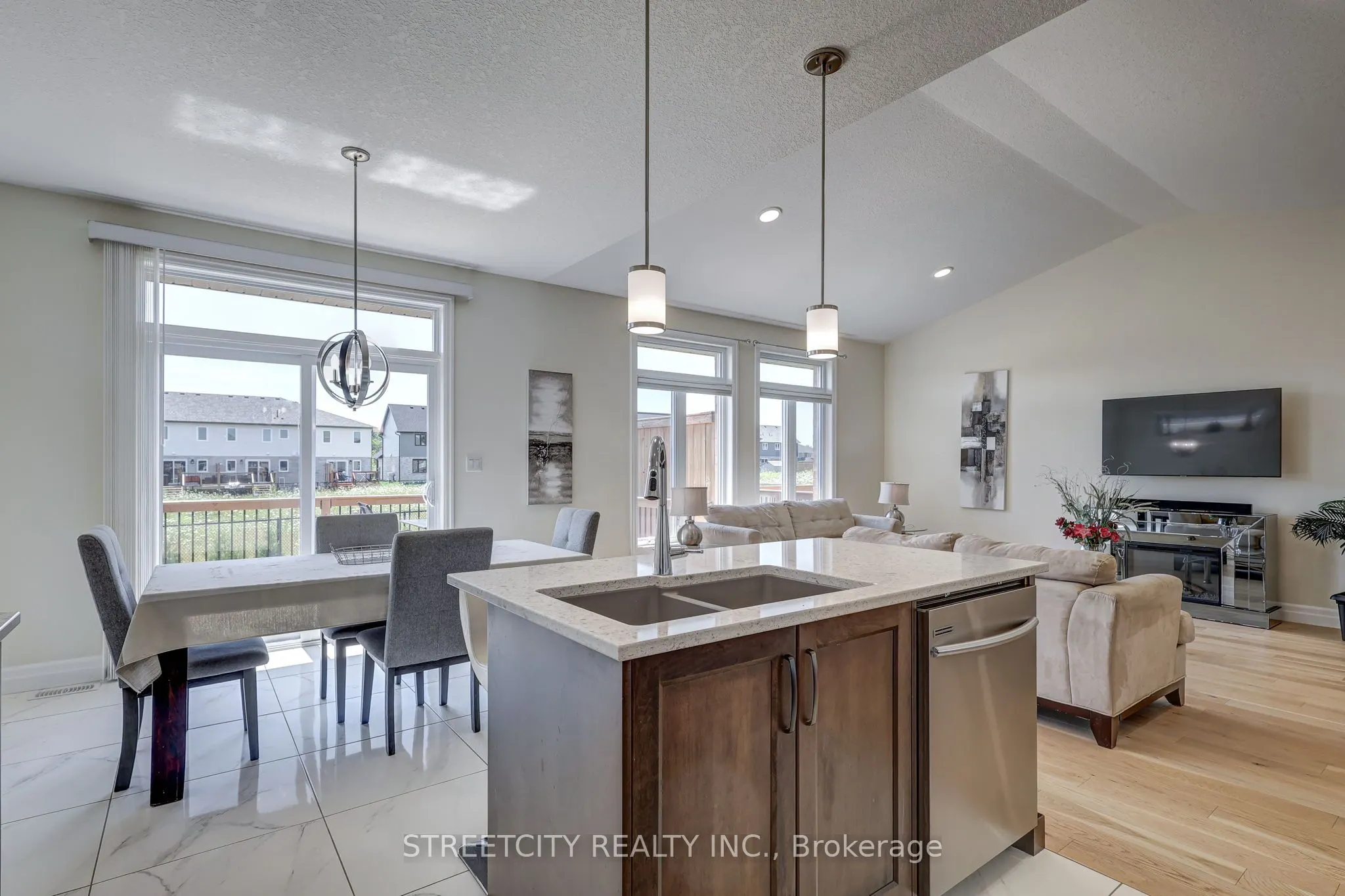 70 Acorn Trail