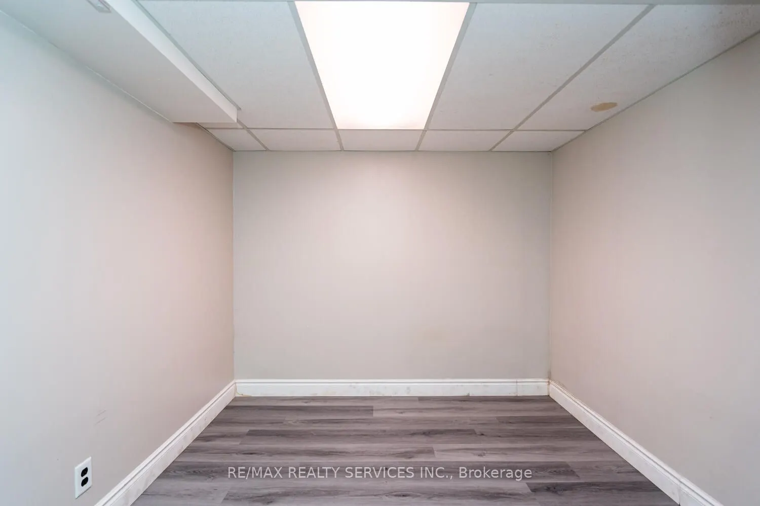 285 Thorncrest Drive, #BASEMENT