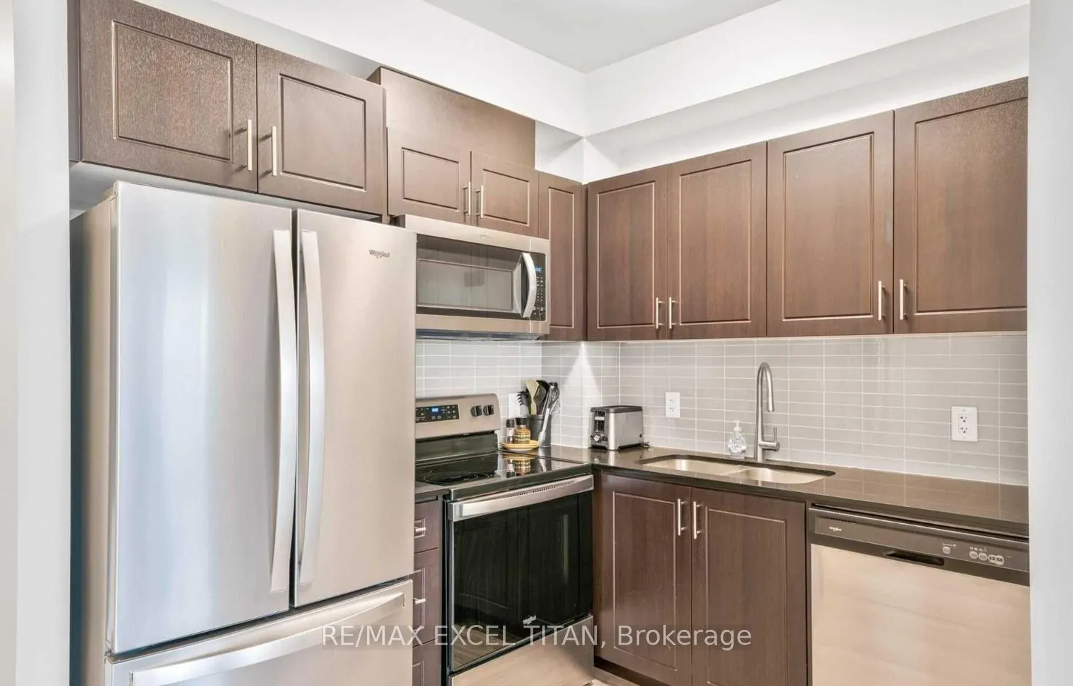 128 King Street N, #703