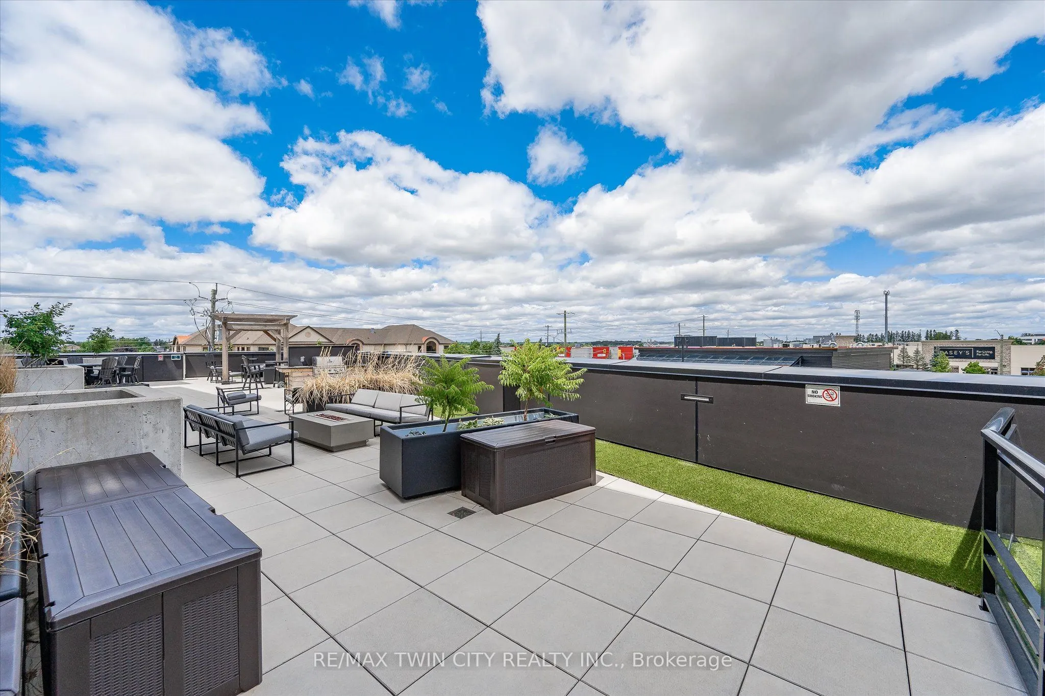 251 NORTHFIELD Drive E, #609