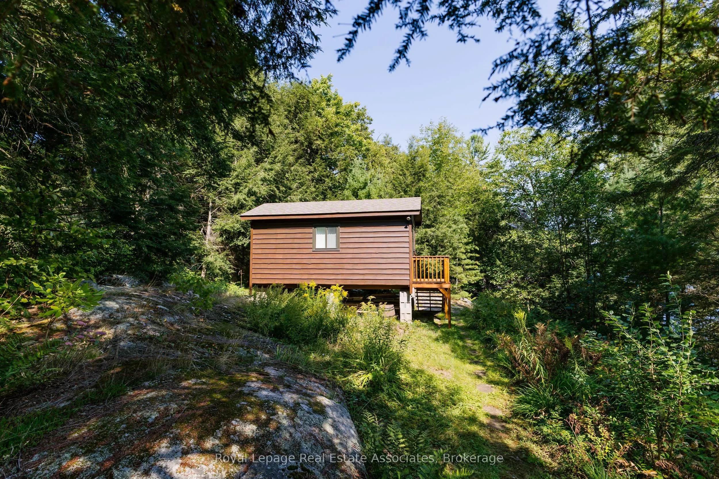 6415 Kennisis Lake Road
