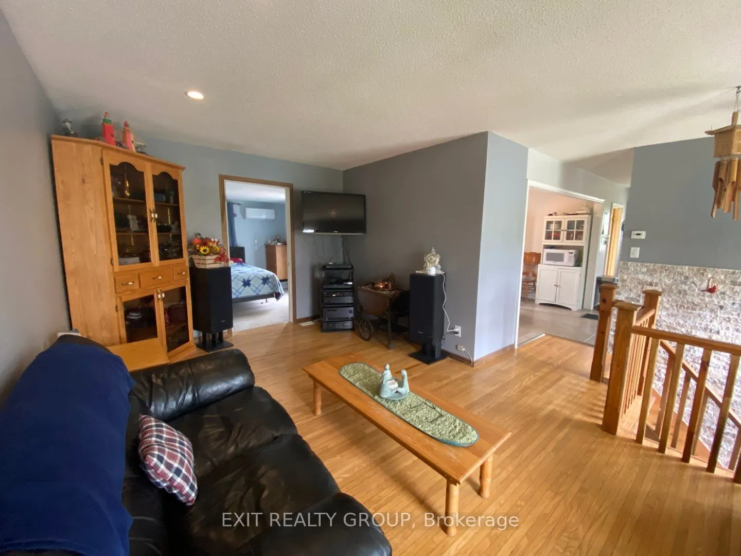 87 Bernard Long Road