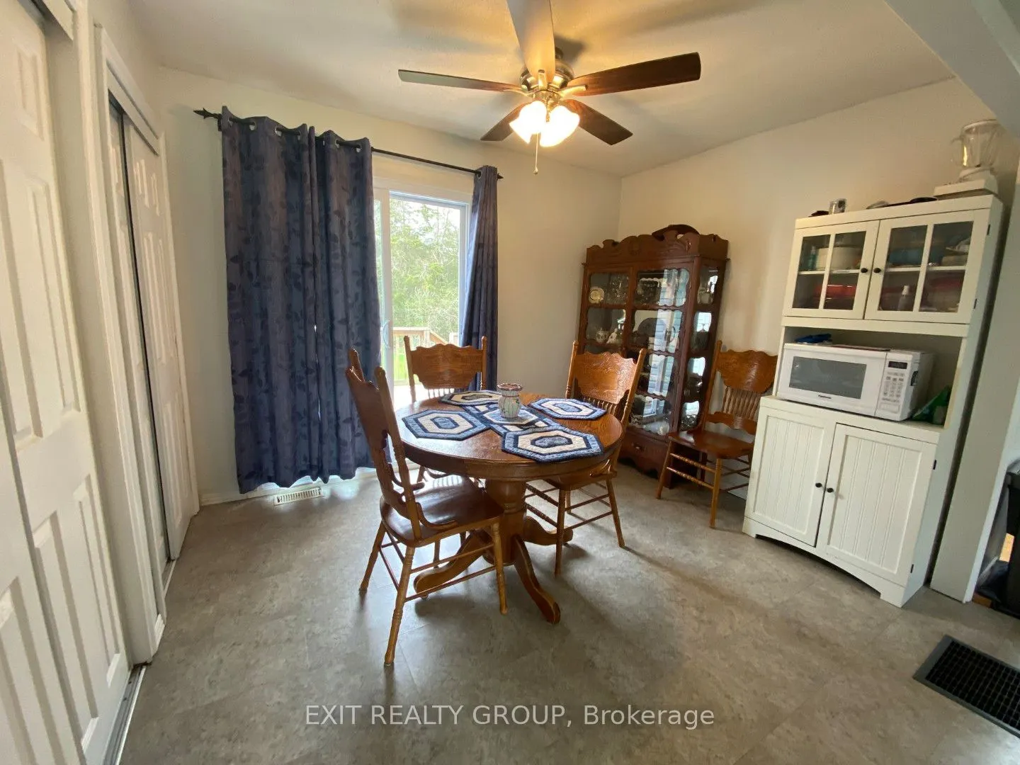 87 Bernard Long Road
