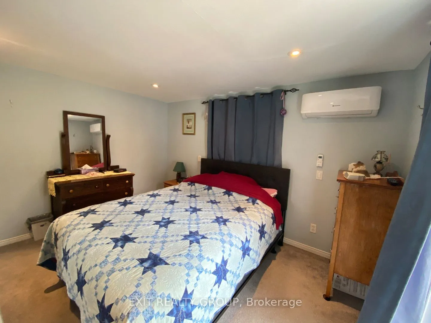 87 Bernard Long Road