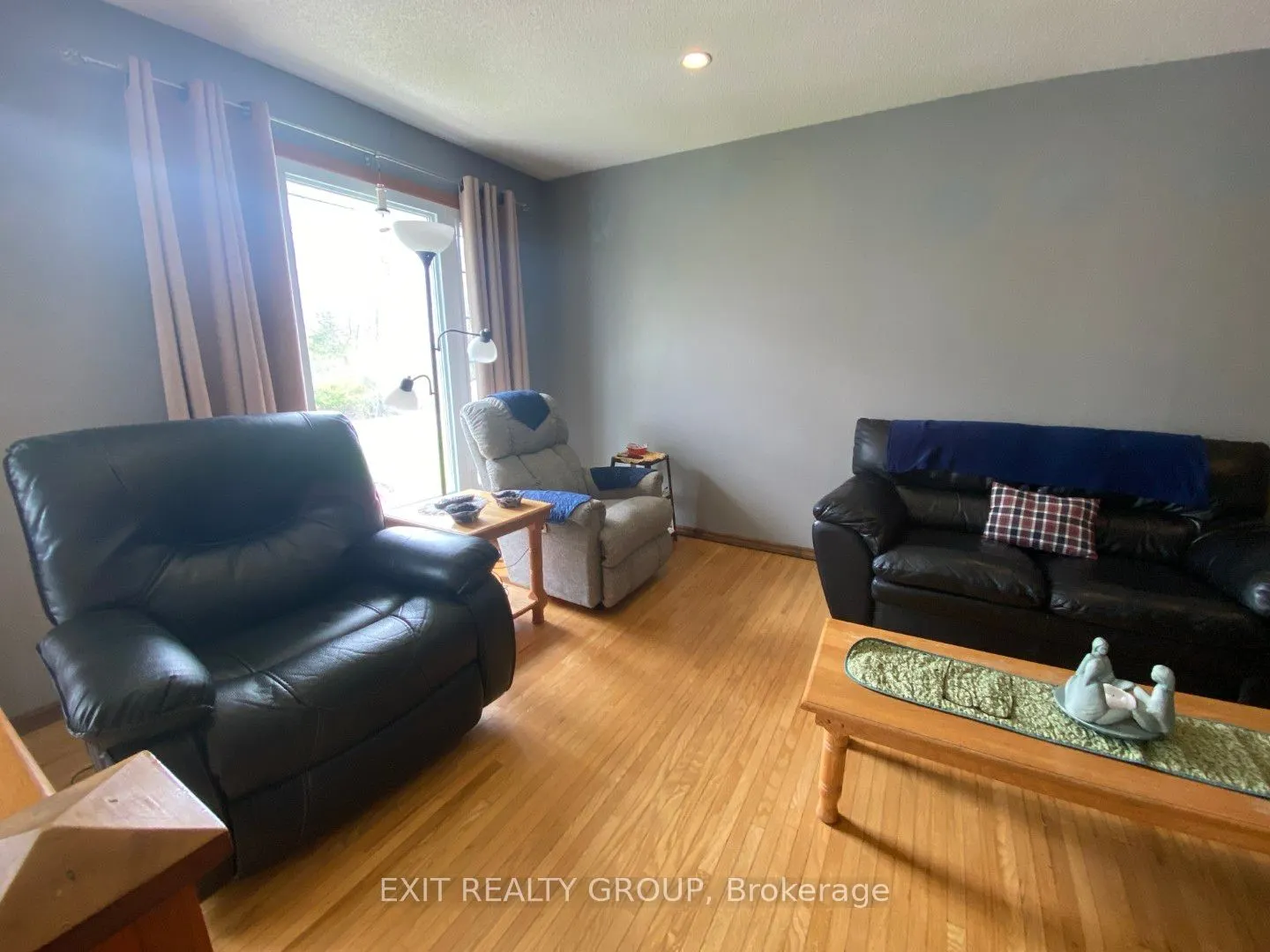 87 Bernard Long Road