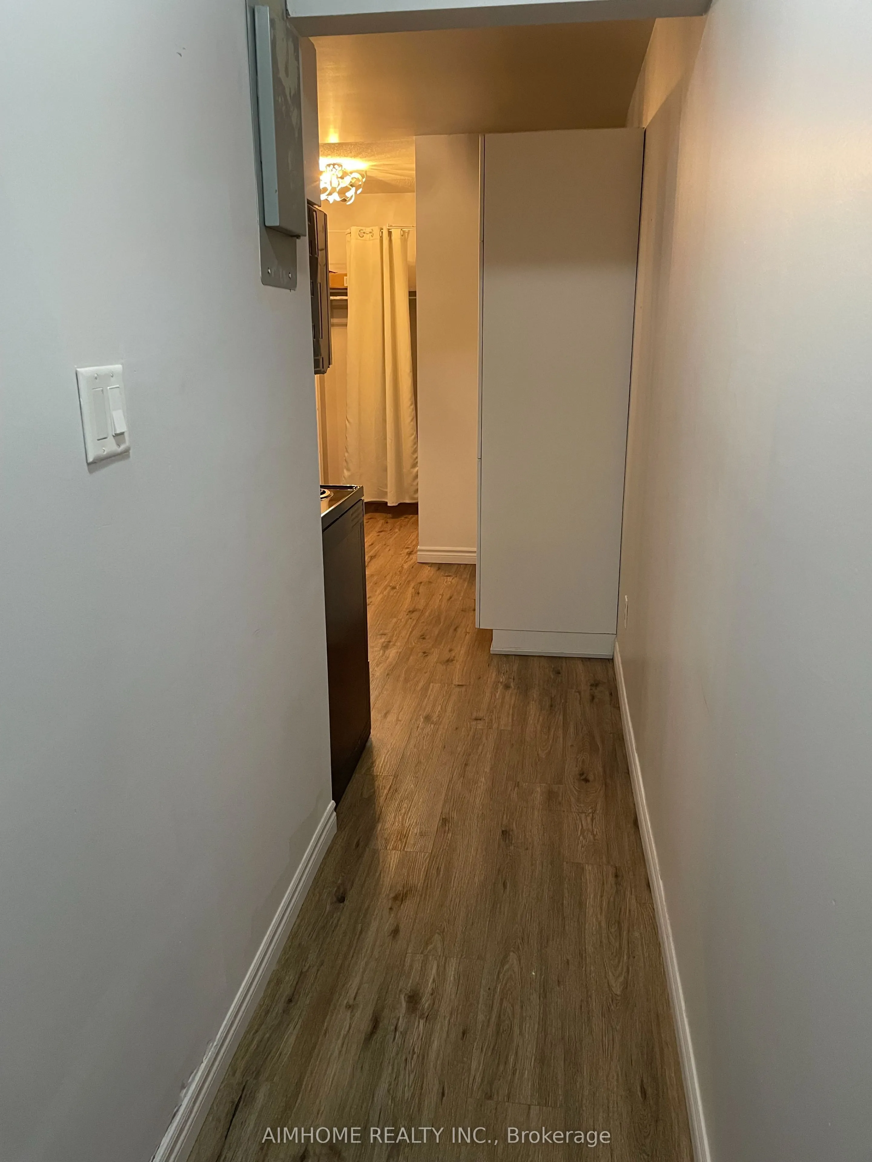113 Westmount Road N, #1