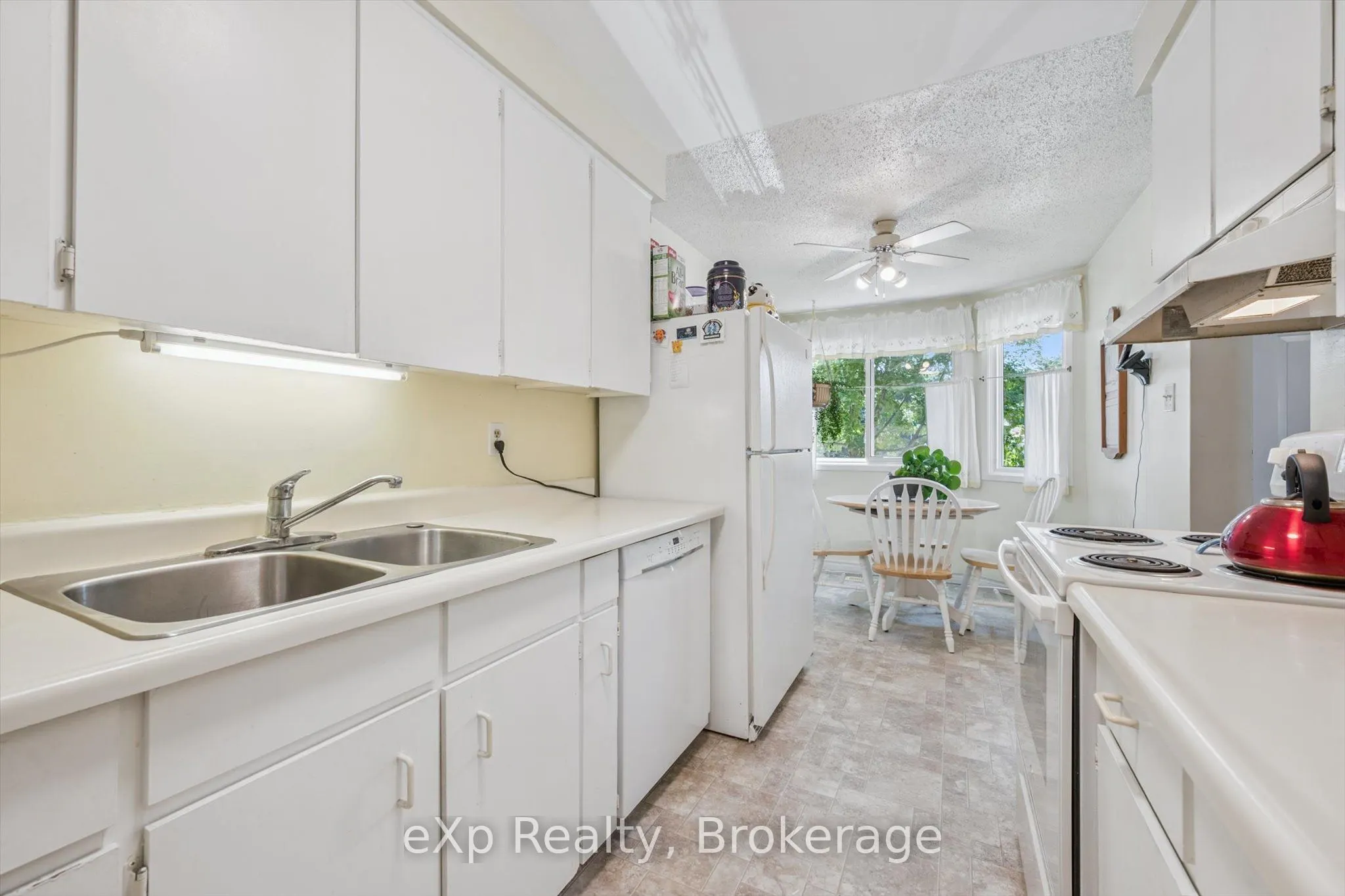 40 Silvercreek Parkway N, #30