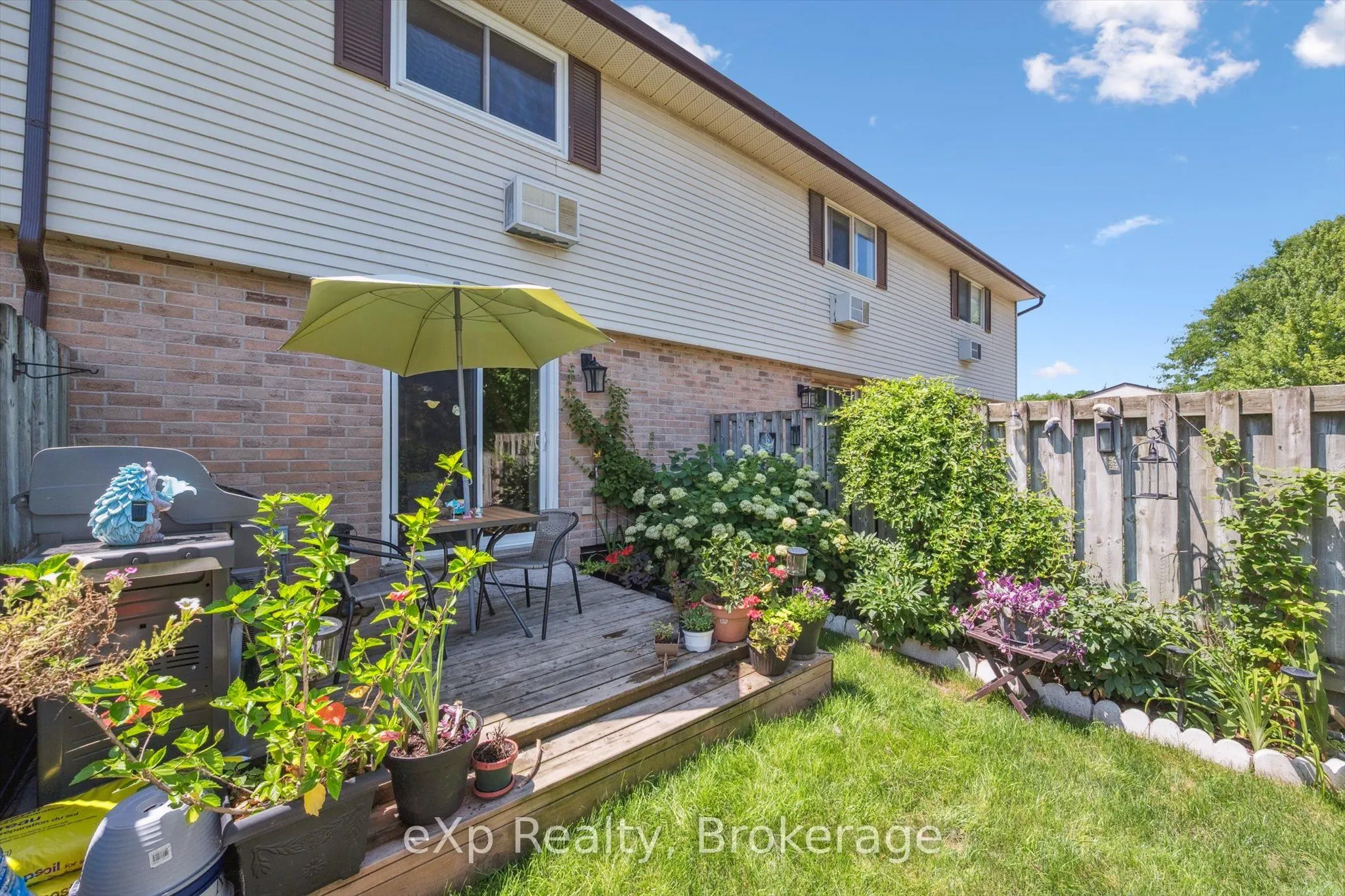40 Silvercreek Parkway N, #30