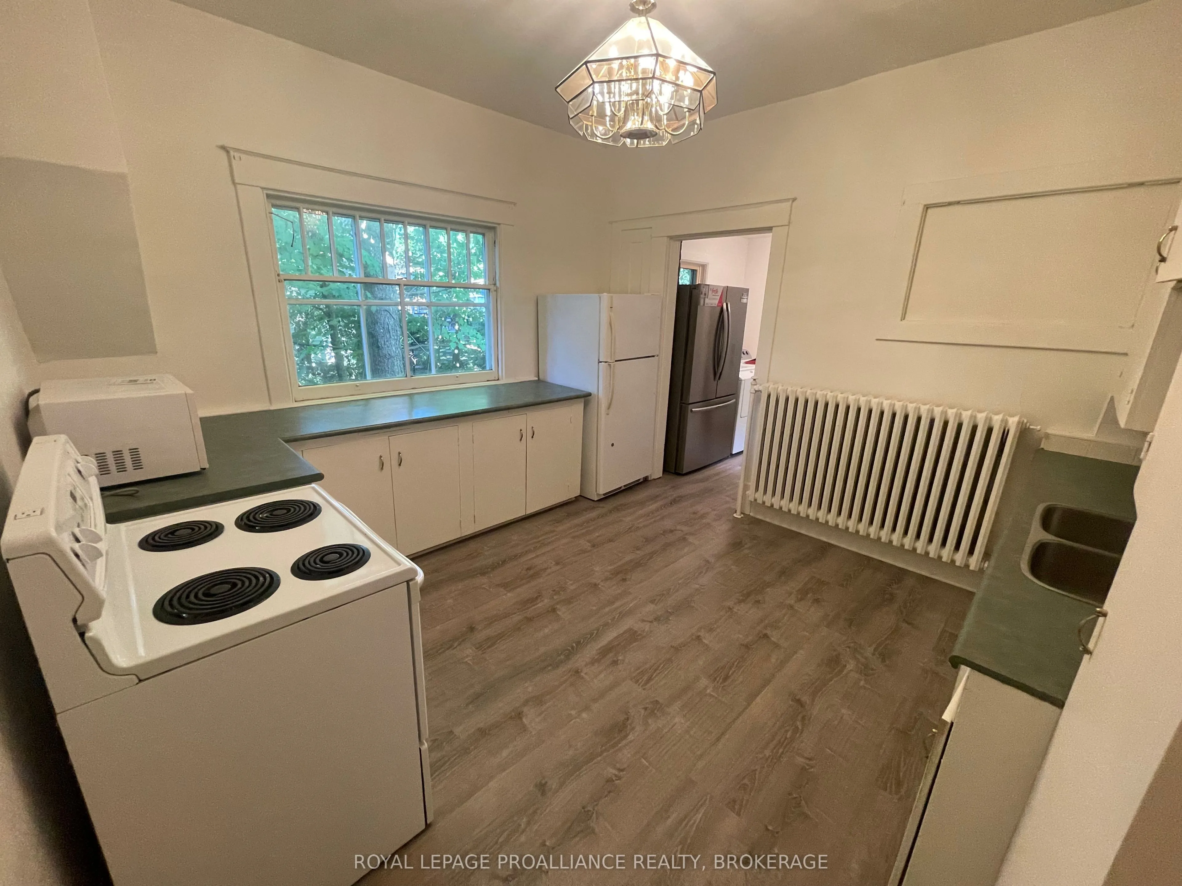 301 King Street W