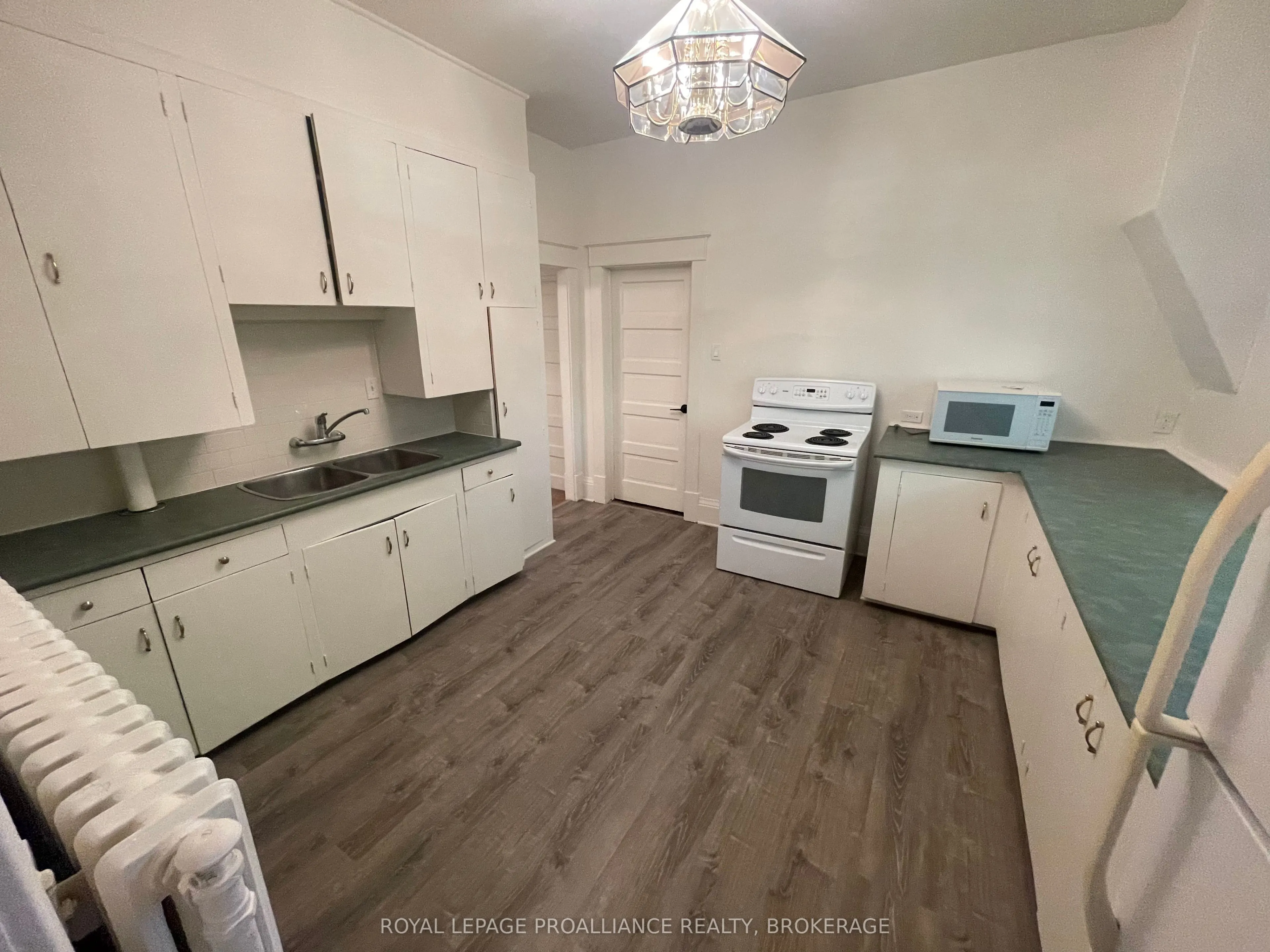 301 King Street W