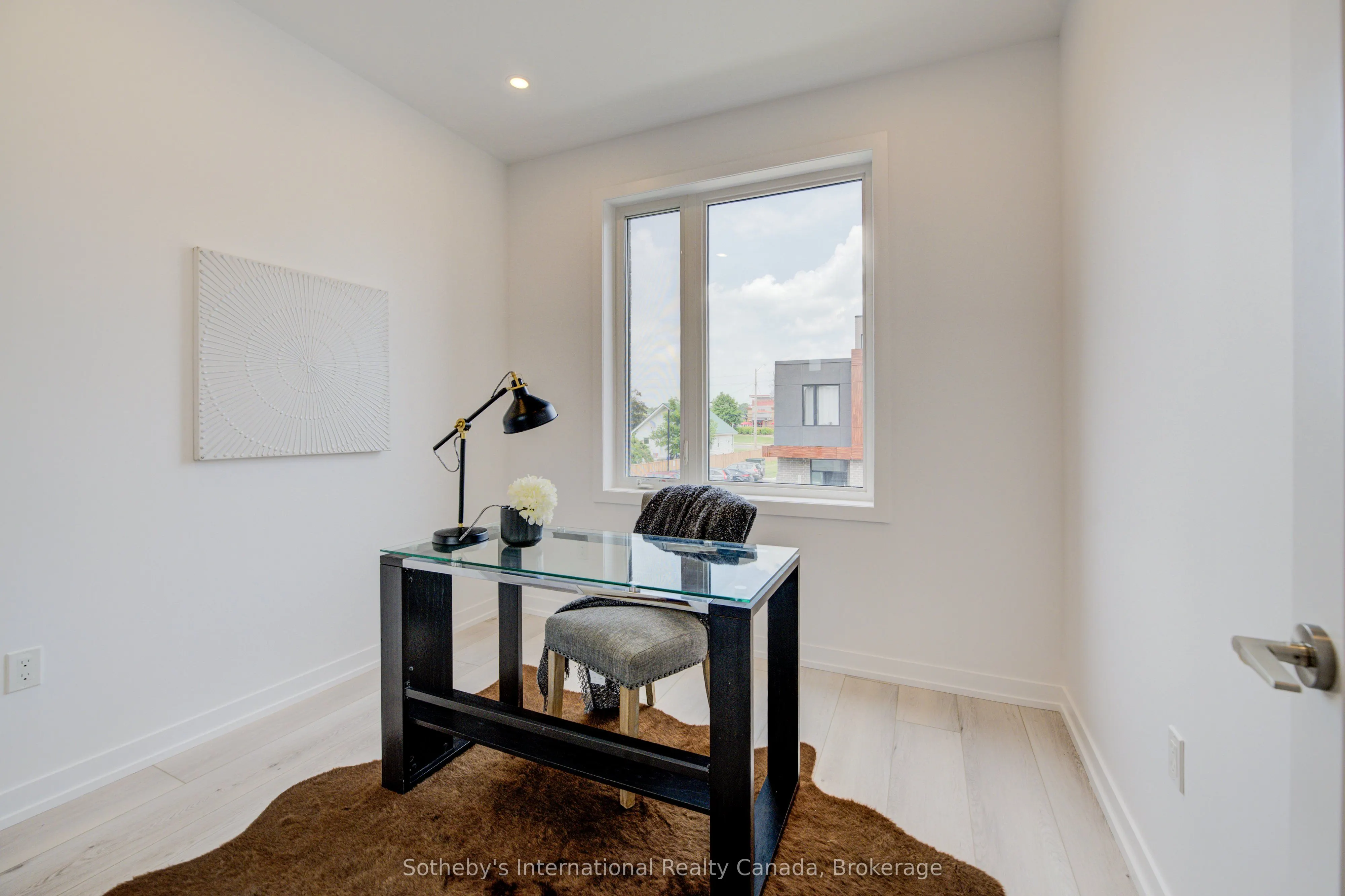 416 Dundas Street, #9