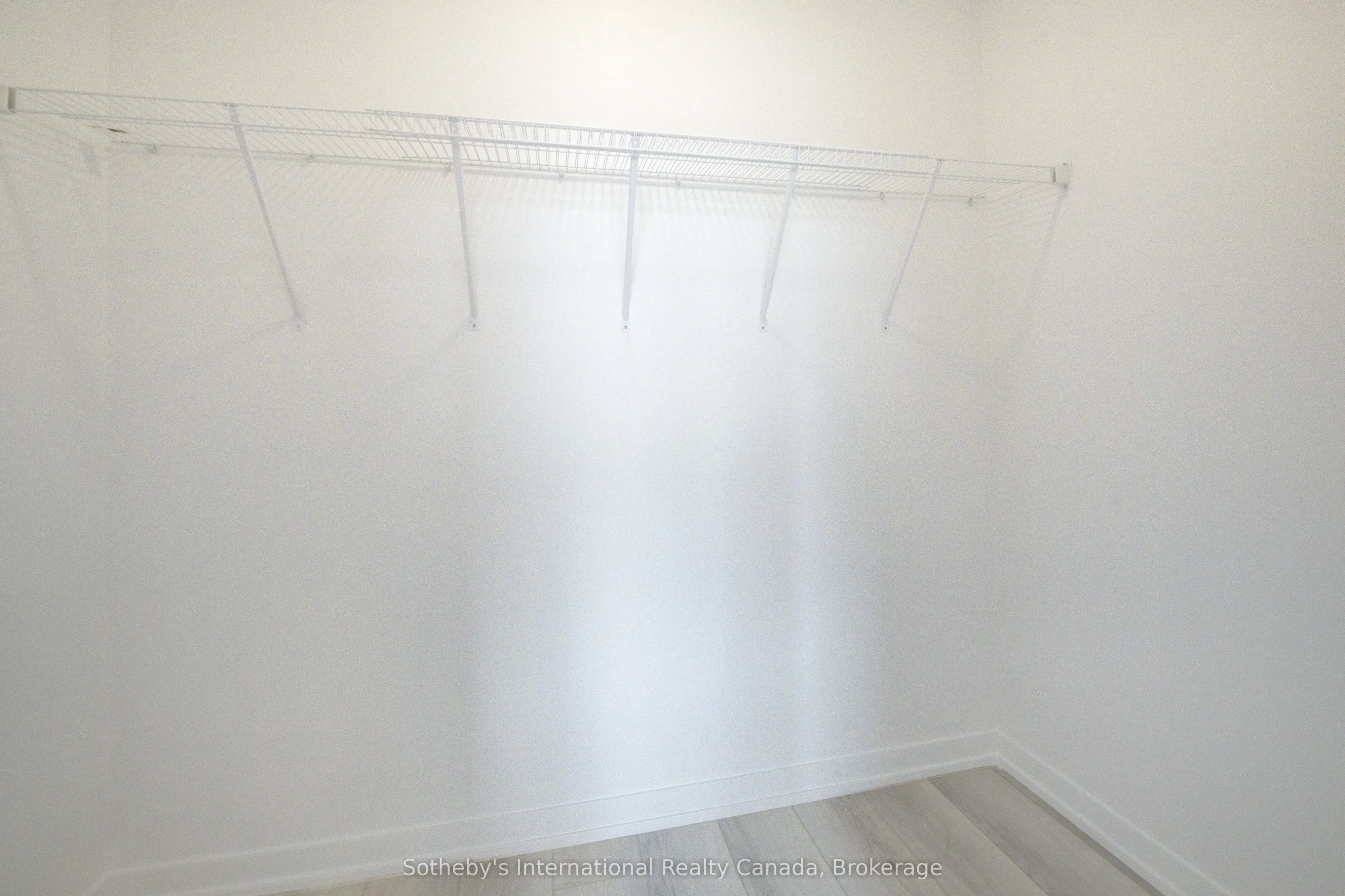416 Dundas Street, #9