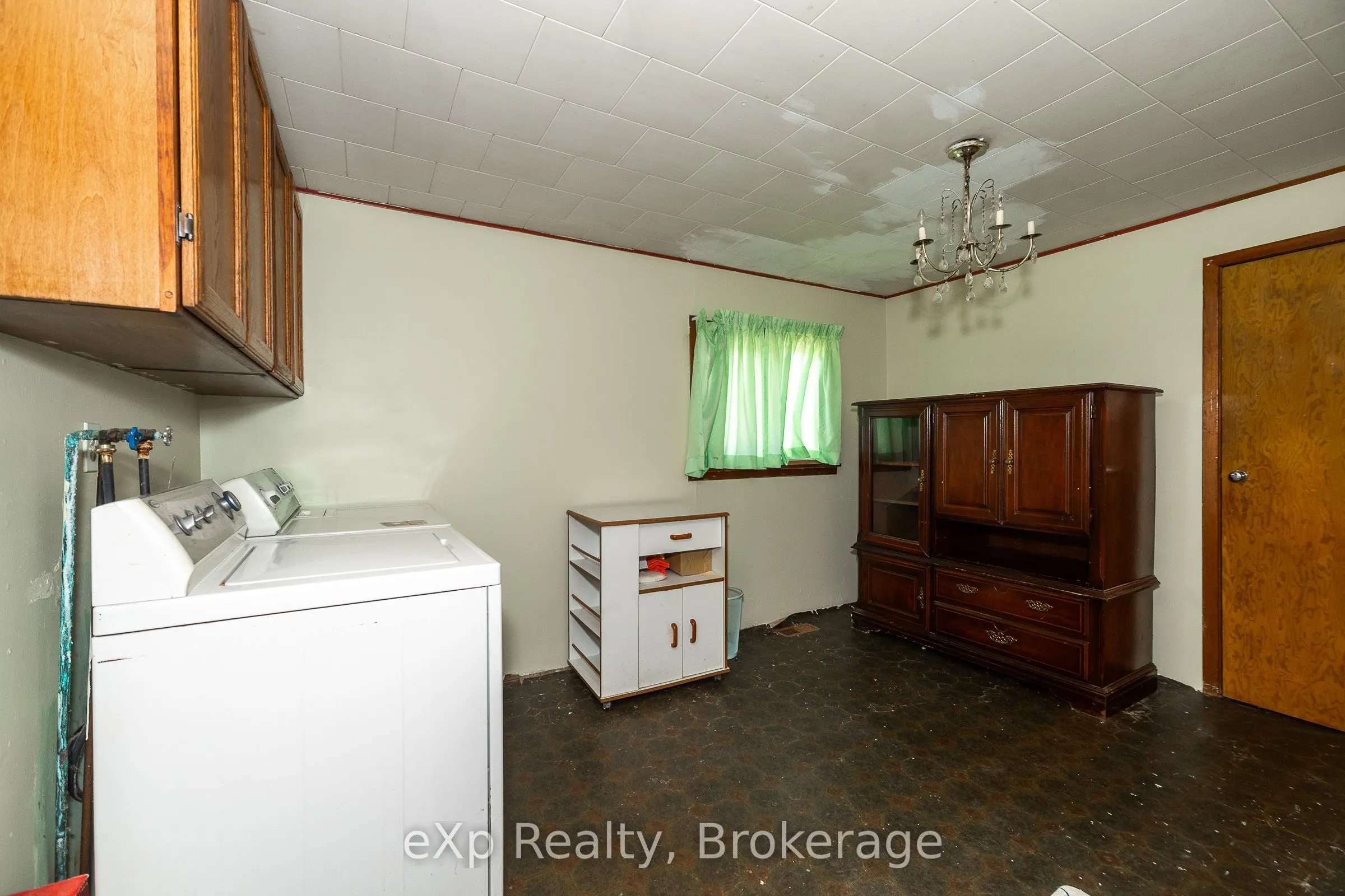 873 14th Street W