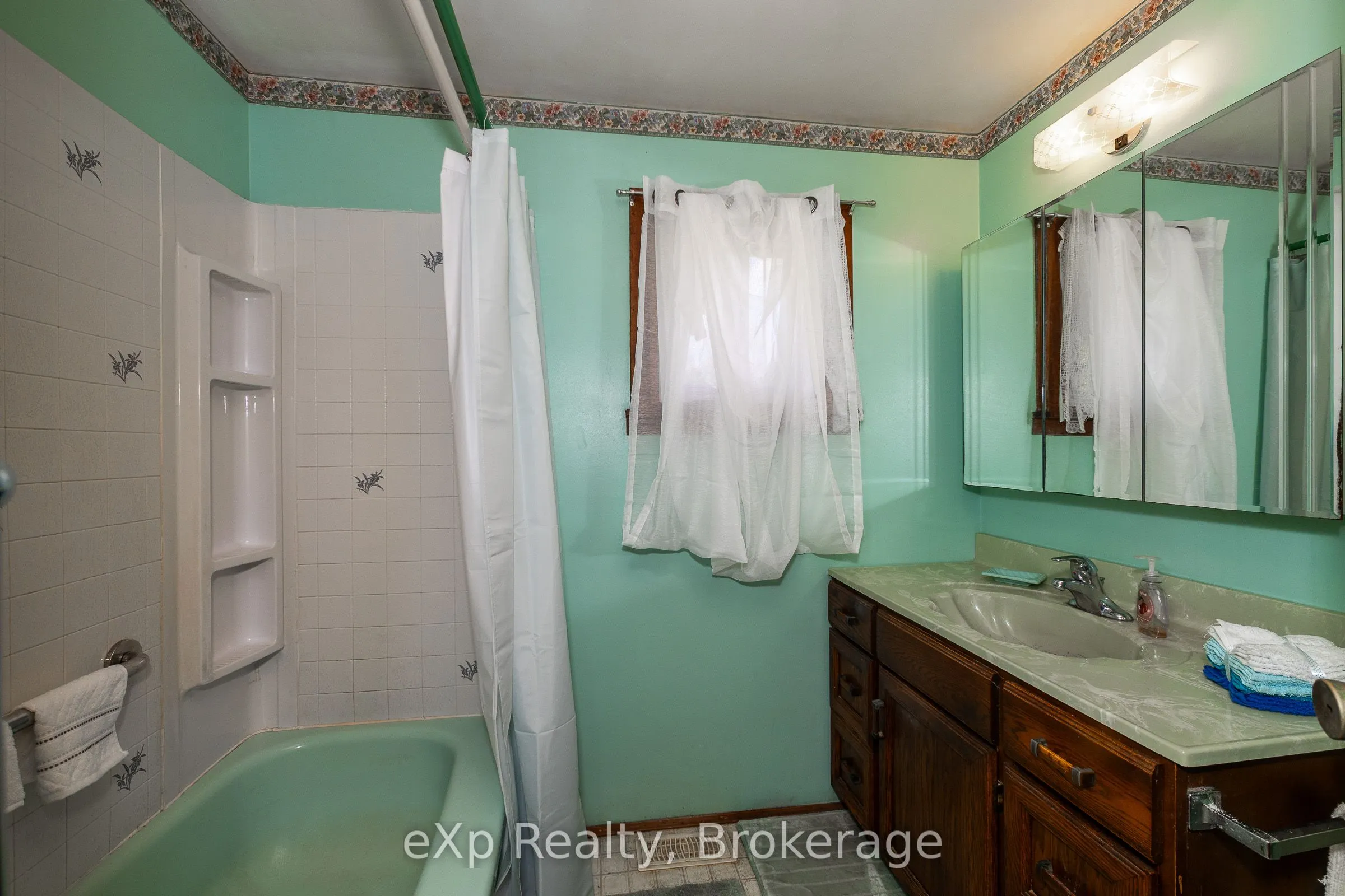 873 14th Street W