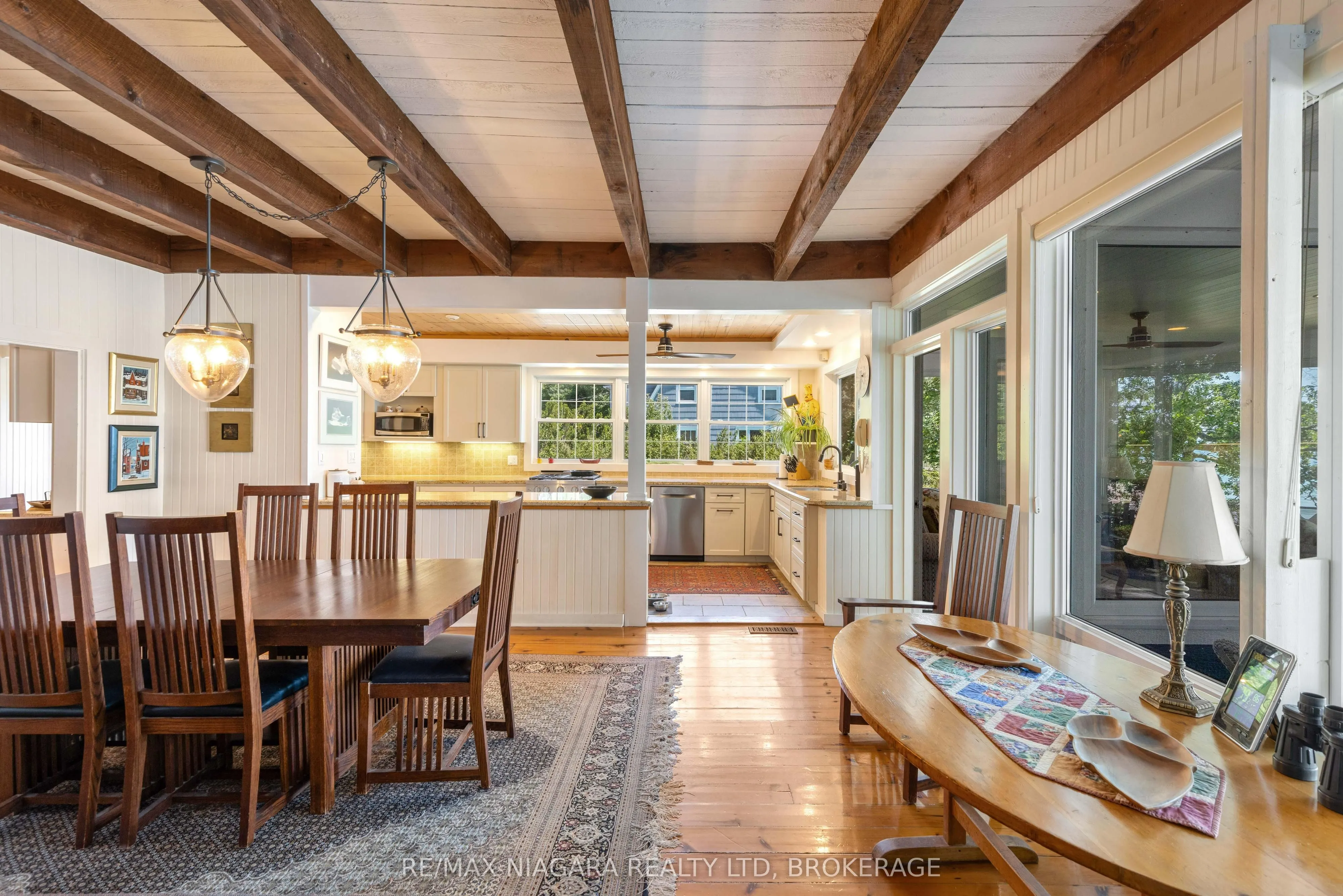 1661 MacDonald Drive