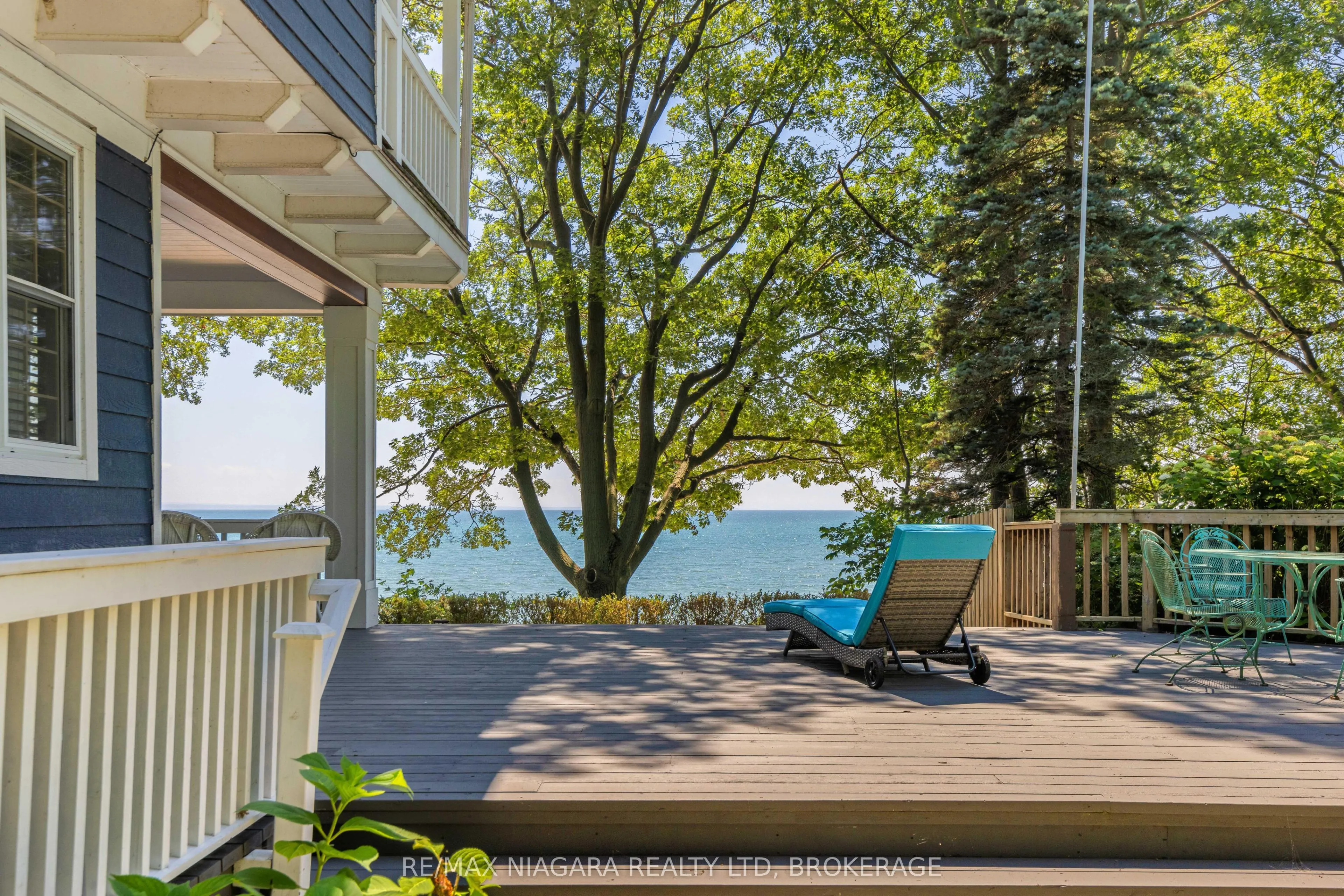 1661 MacDonald Drive