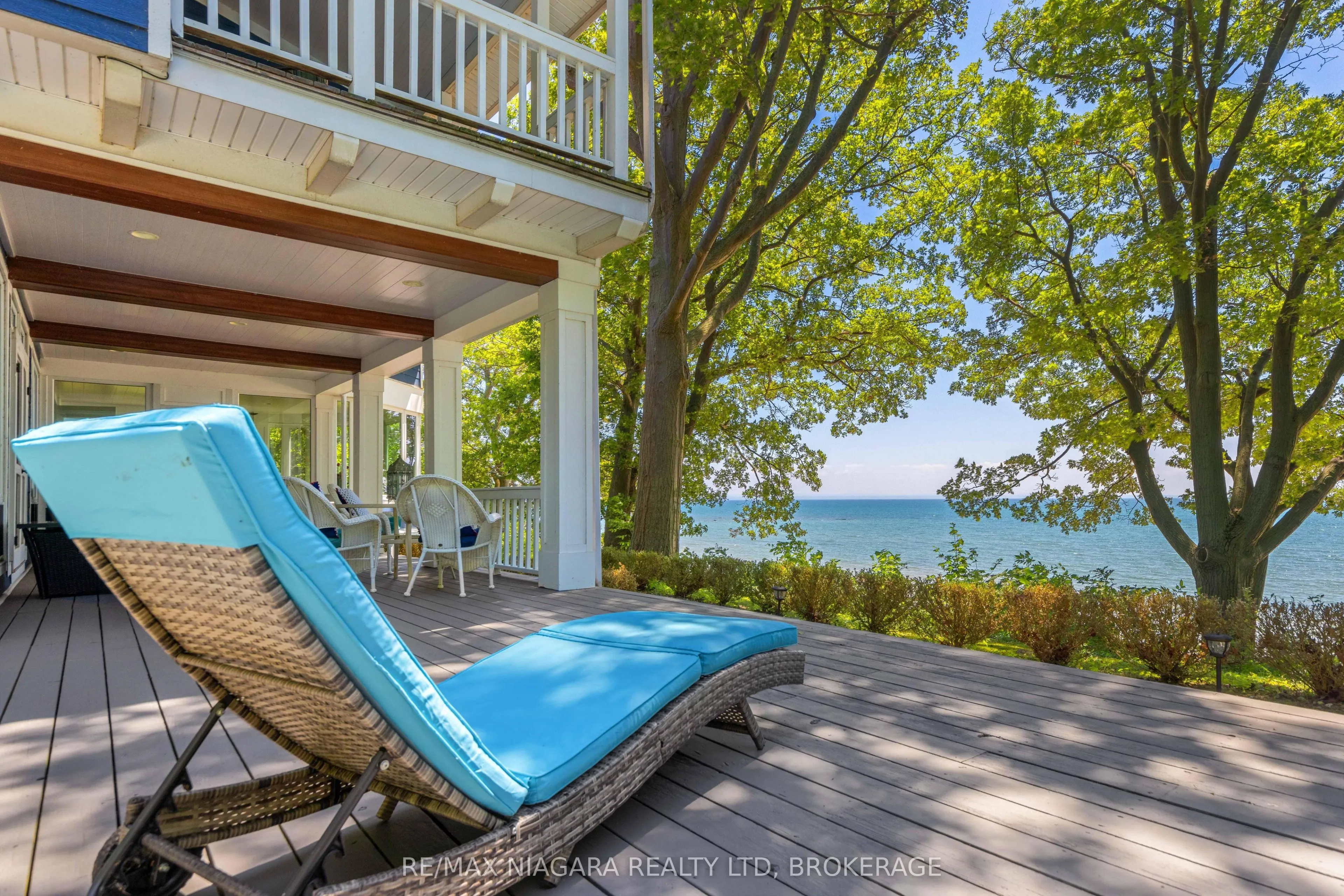 1661 MacDonald Drive