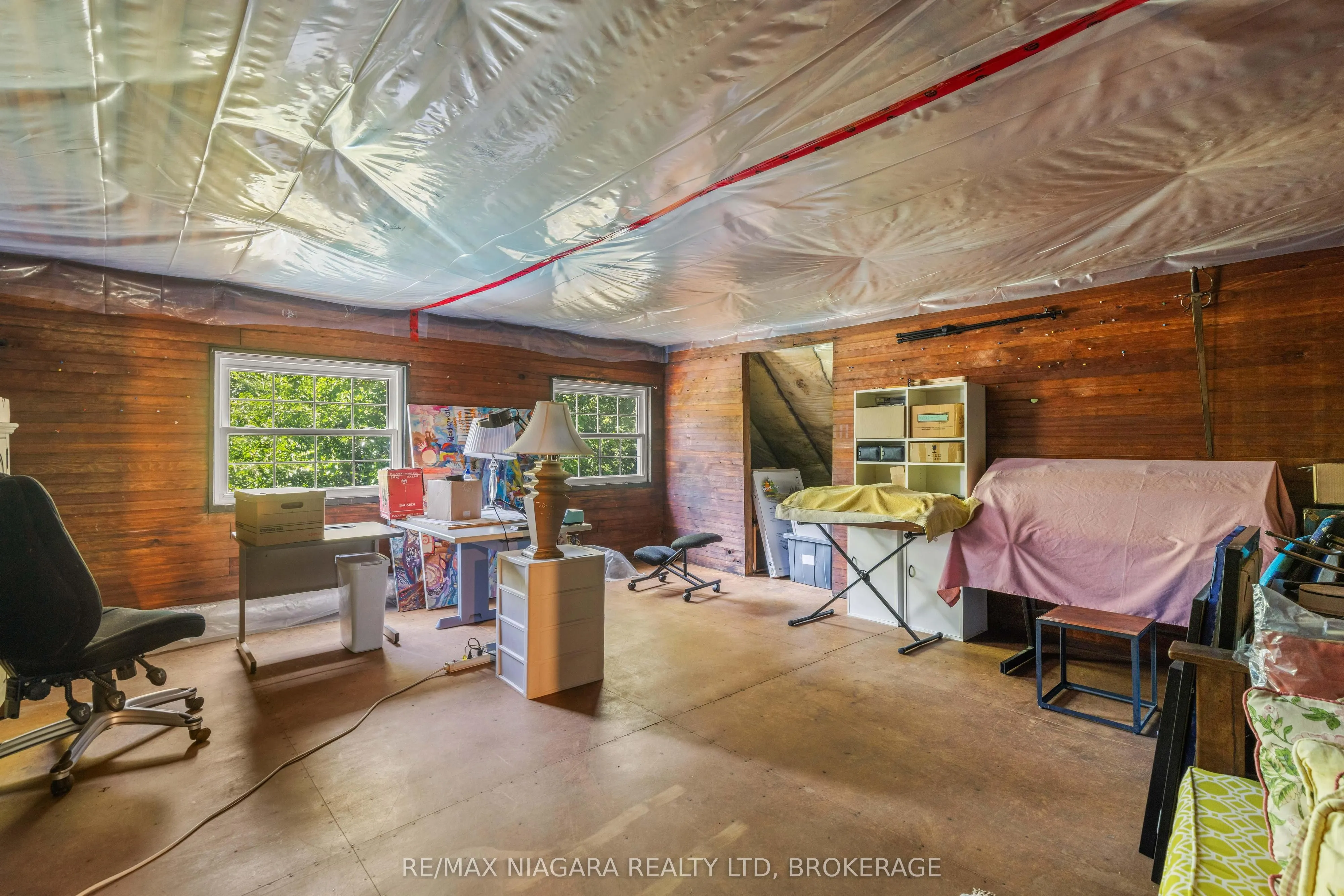 1661 MacDonald Drive