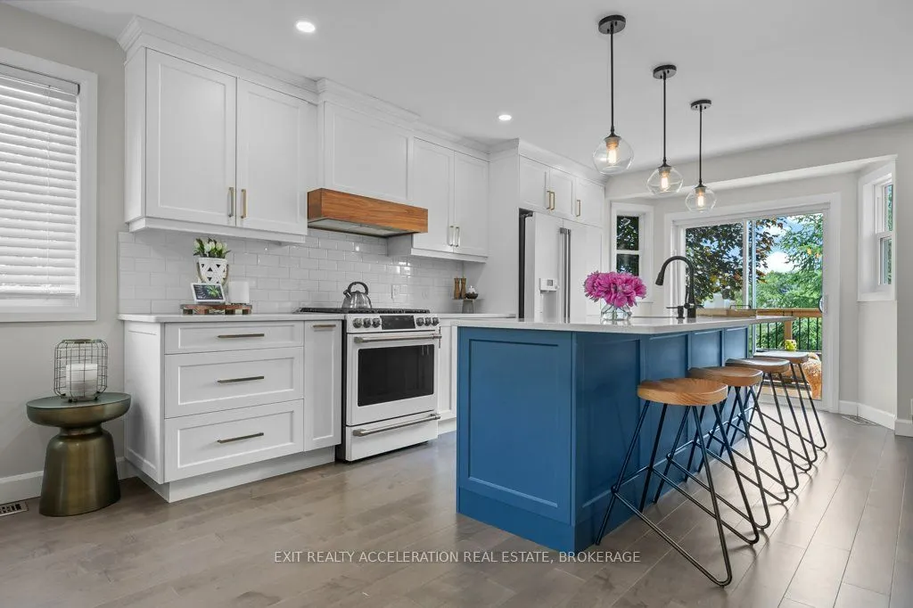 134 Shoreline Crescent