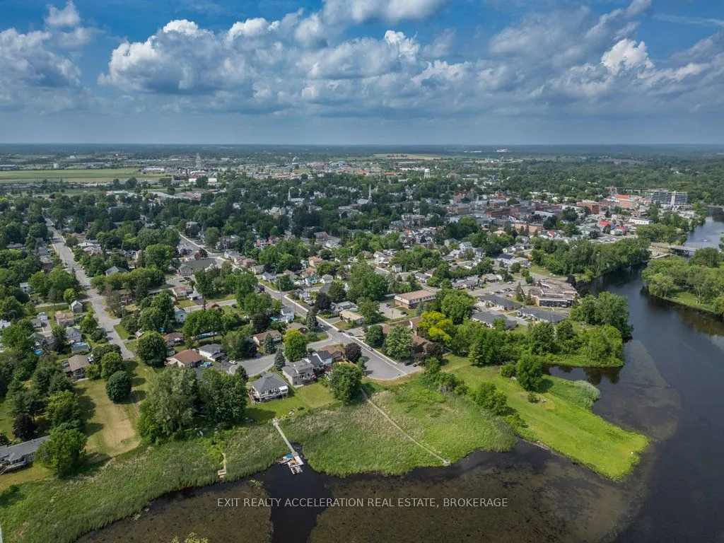 134 Shoreline Crescent