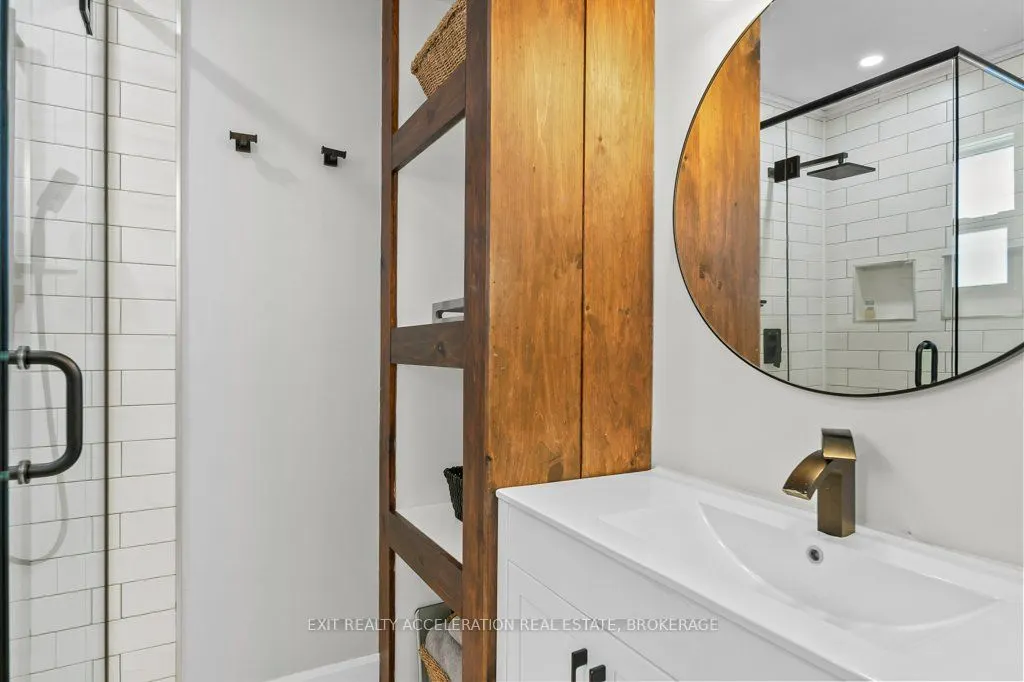134 Shoreline Crescent