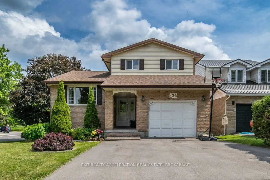 134 Shoreline Crescent