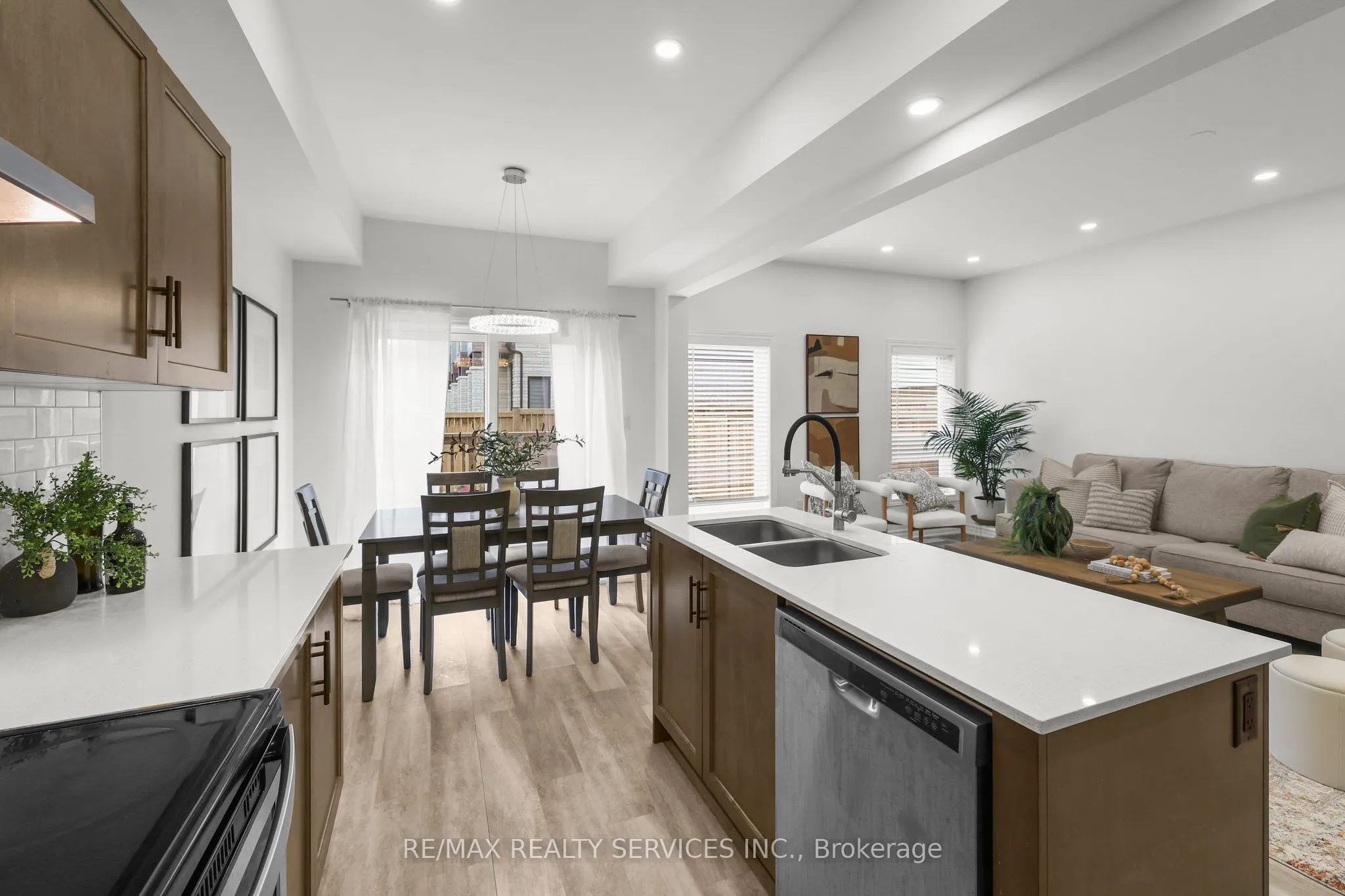 324 Equestrian Way, #13