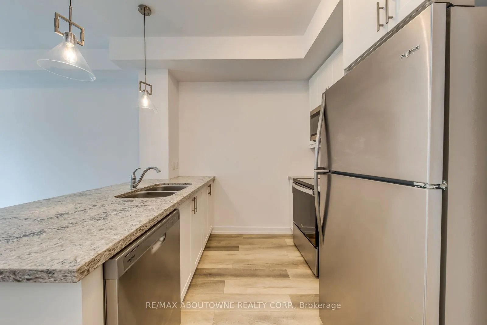 470 Dundas Street E, #429