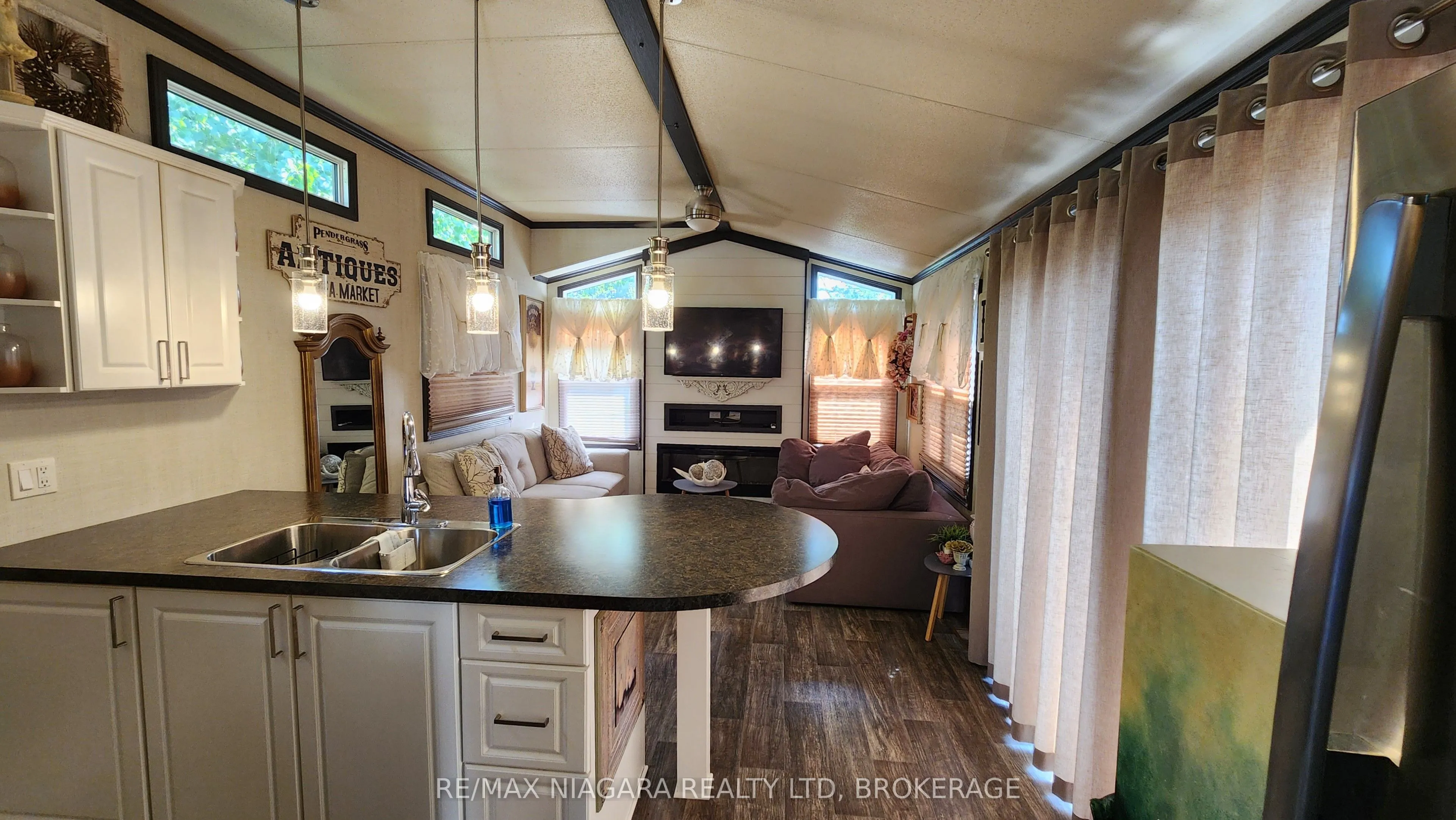 8845 Lundy's Lane, #246