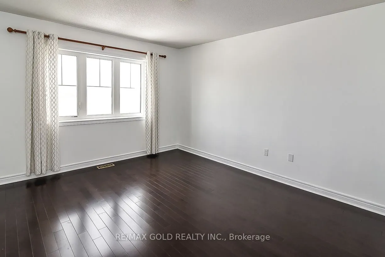 6 Keith Crescent