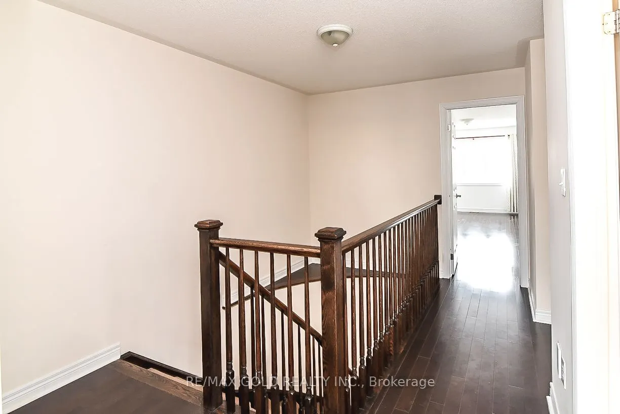 6 Keith Crescent