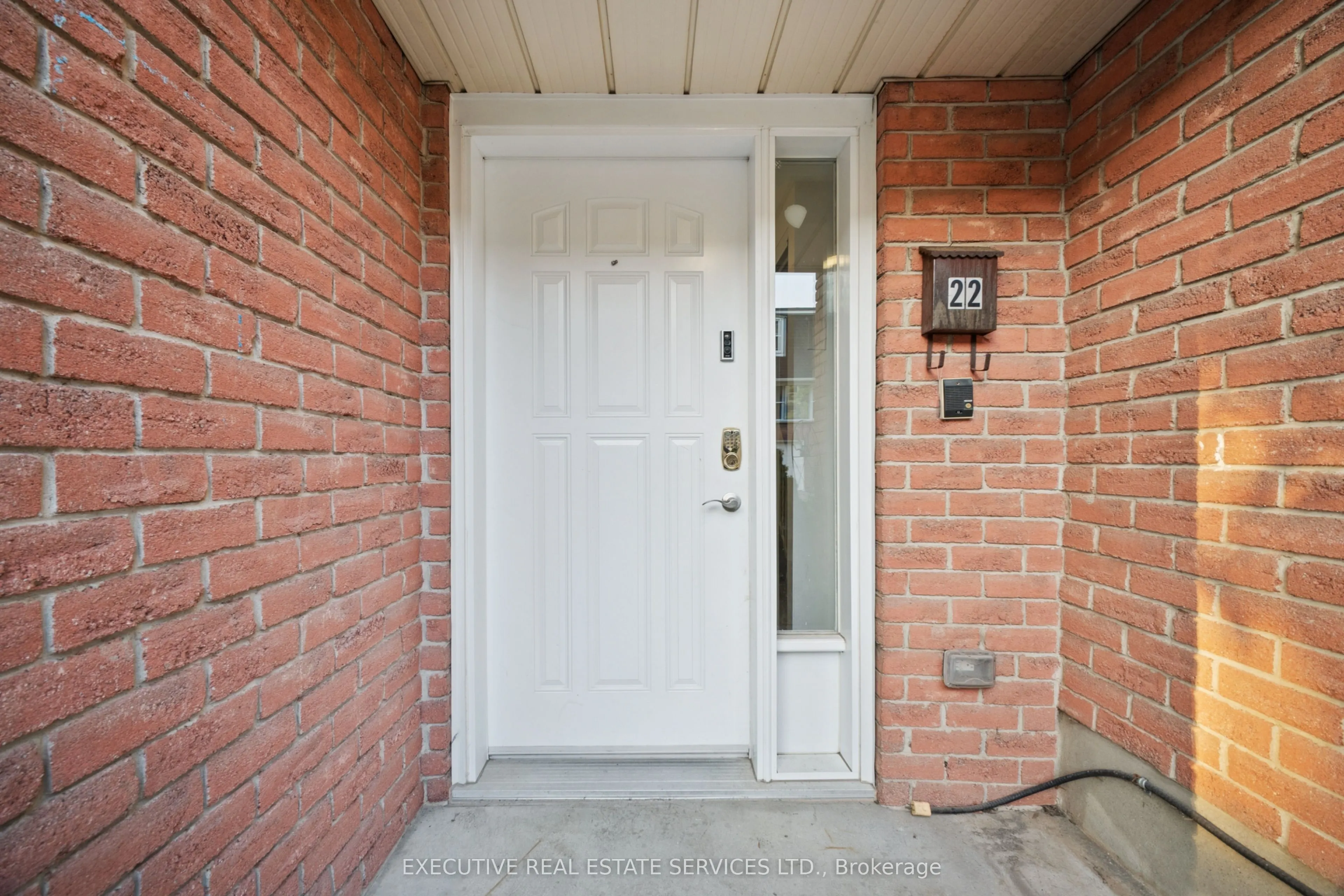 100 Bluevale Street N, #22