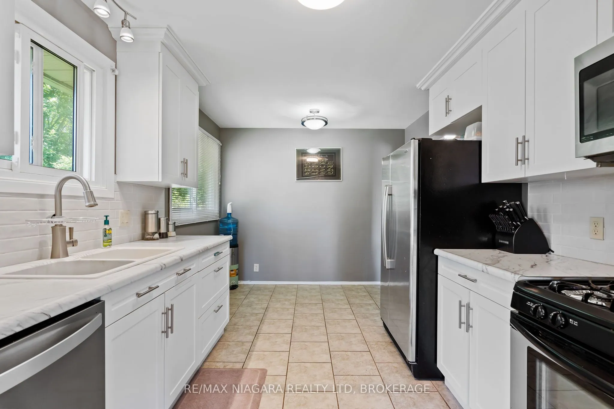10960 Lakeshore Road