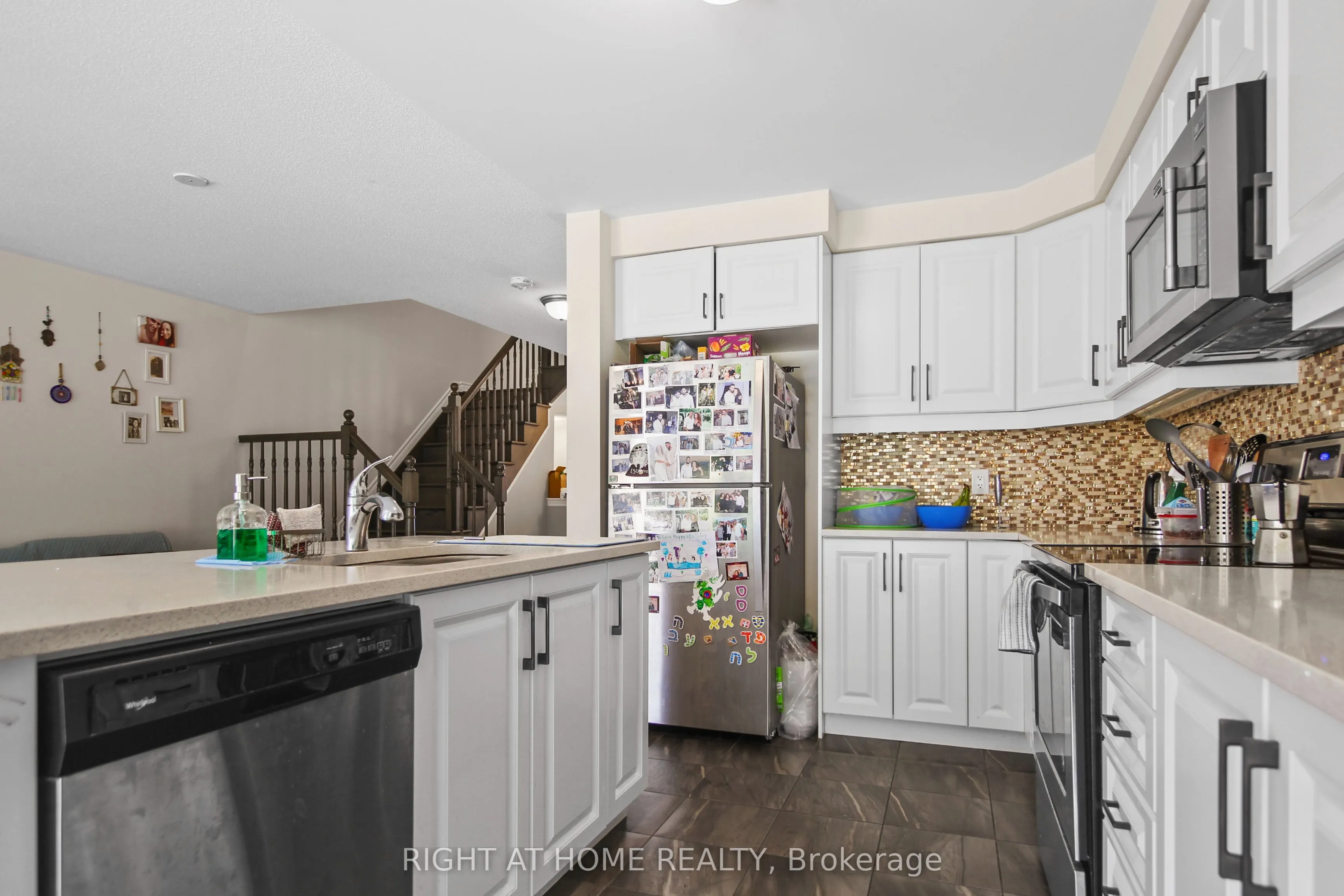 209 HARTSMERE Drive