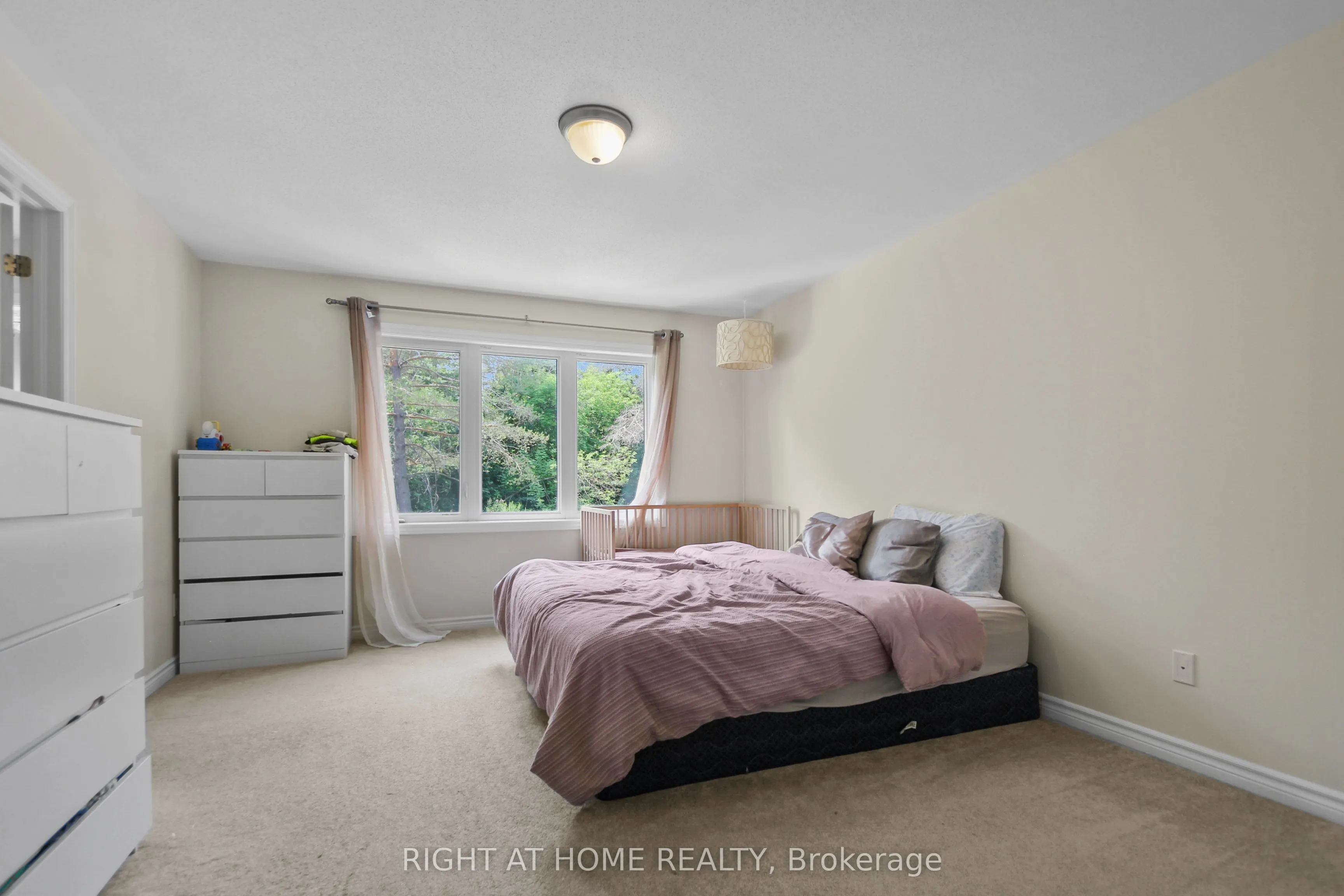 209 HARTSMERE Drive
