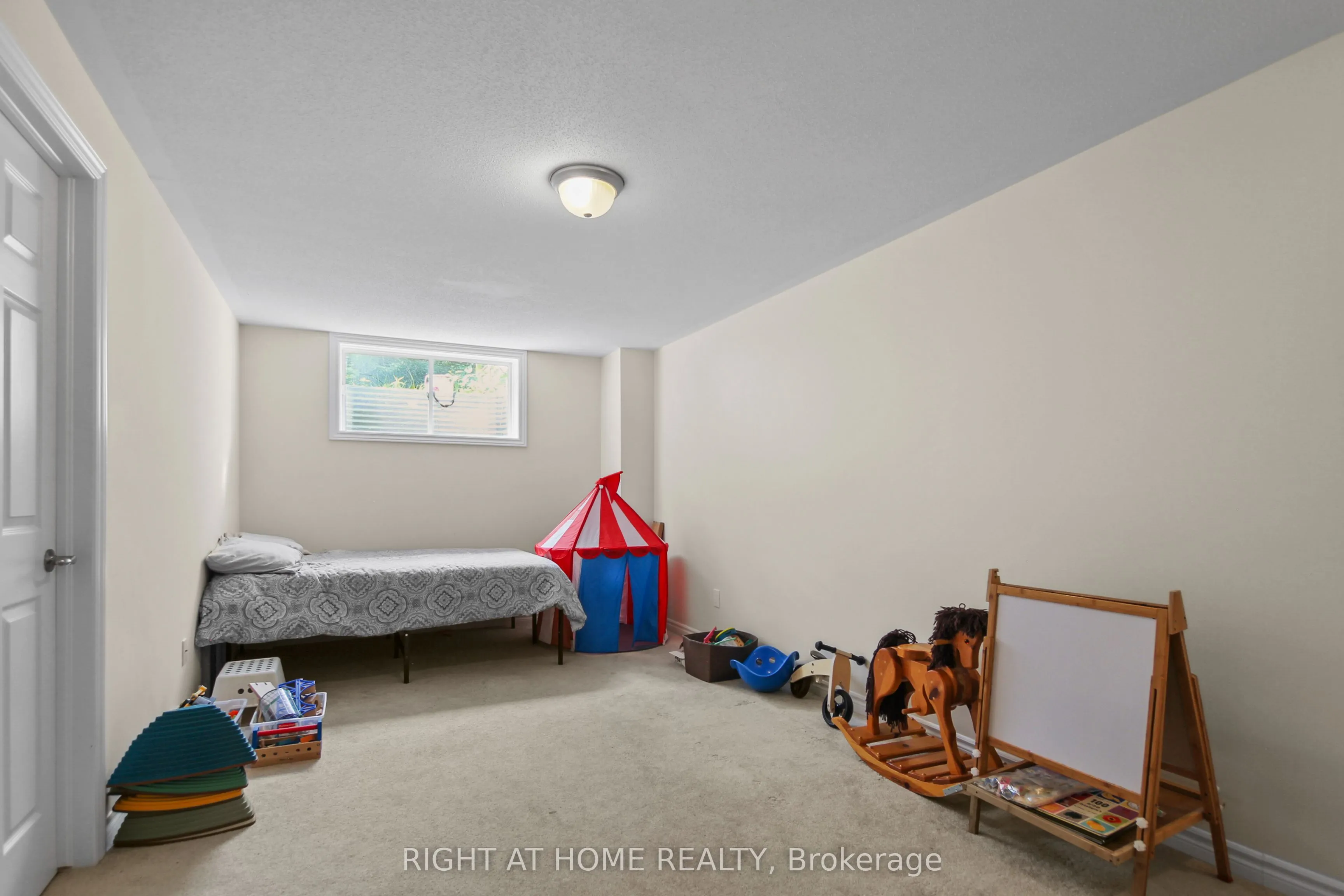209 HARTSMERE Drive