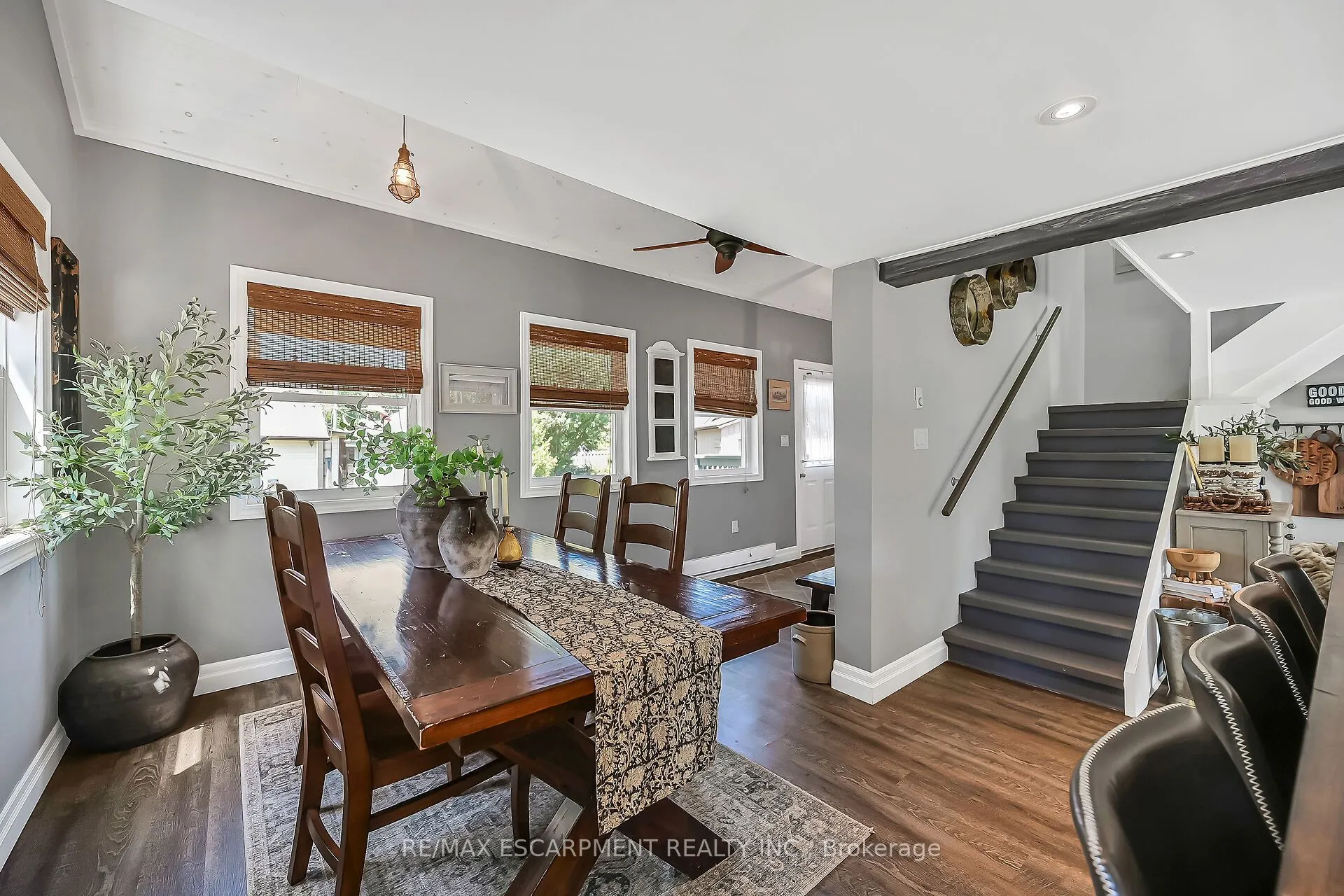 55 LAKESIDE Drive